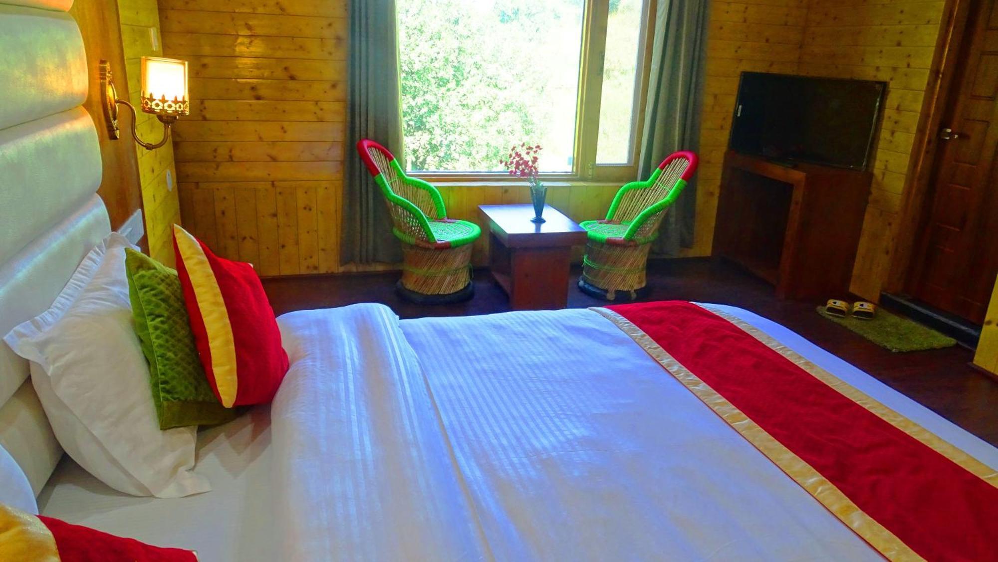 Humble Holiday Kufri Lodge *