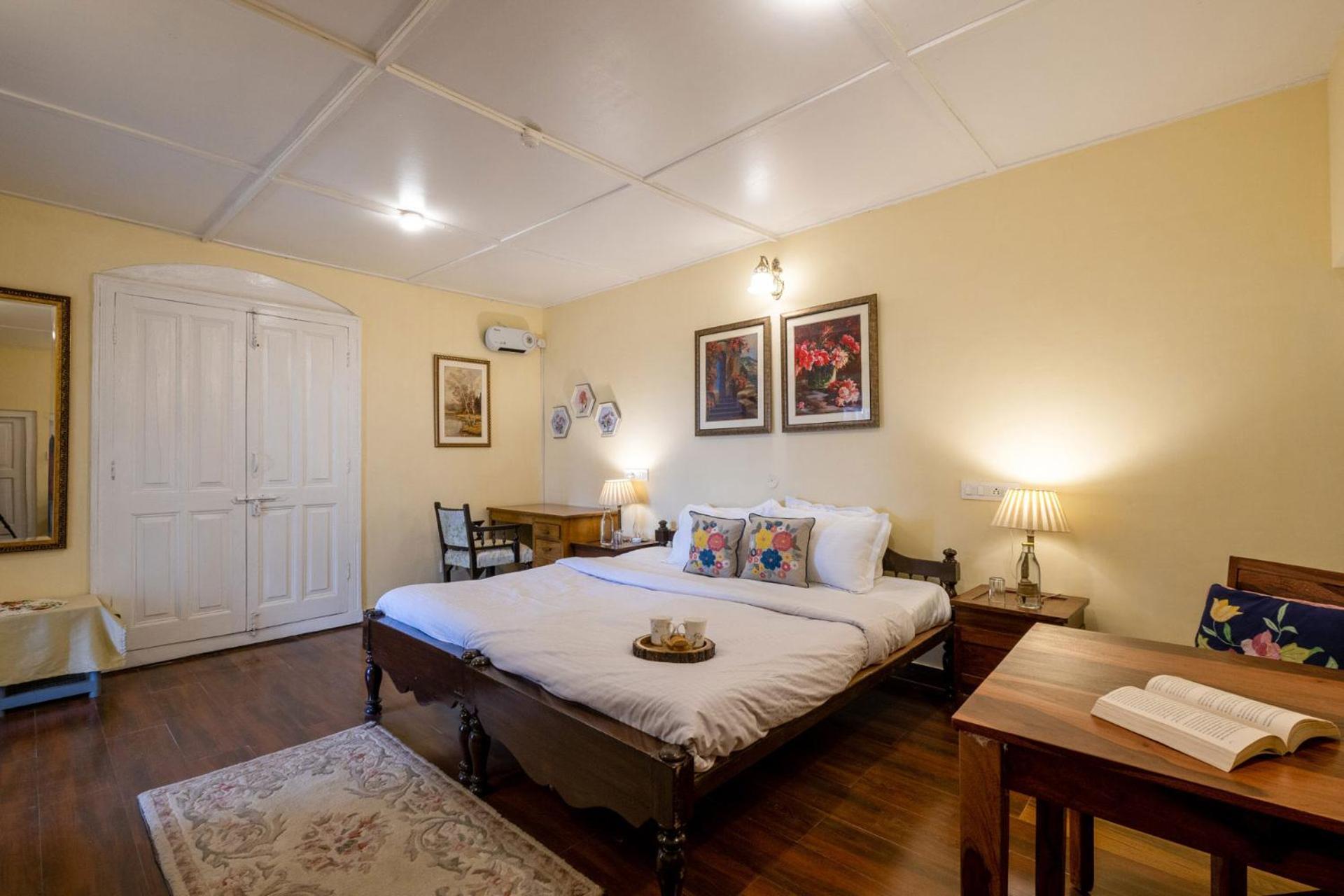 Stayvista At Rose - Bonfire & Scenic View Villa
