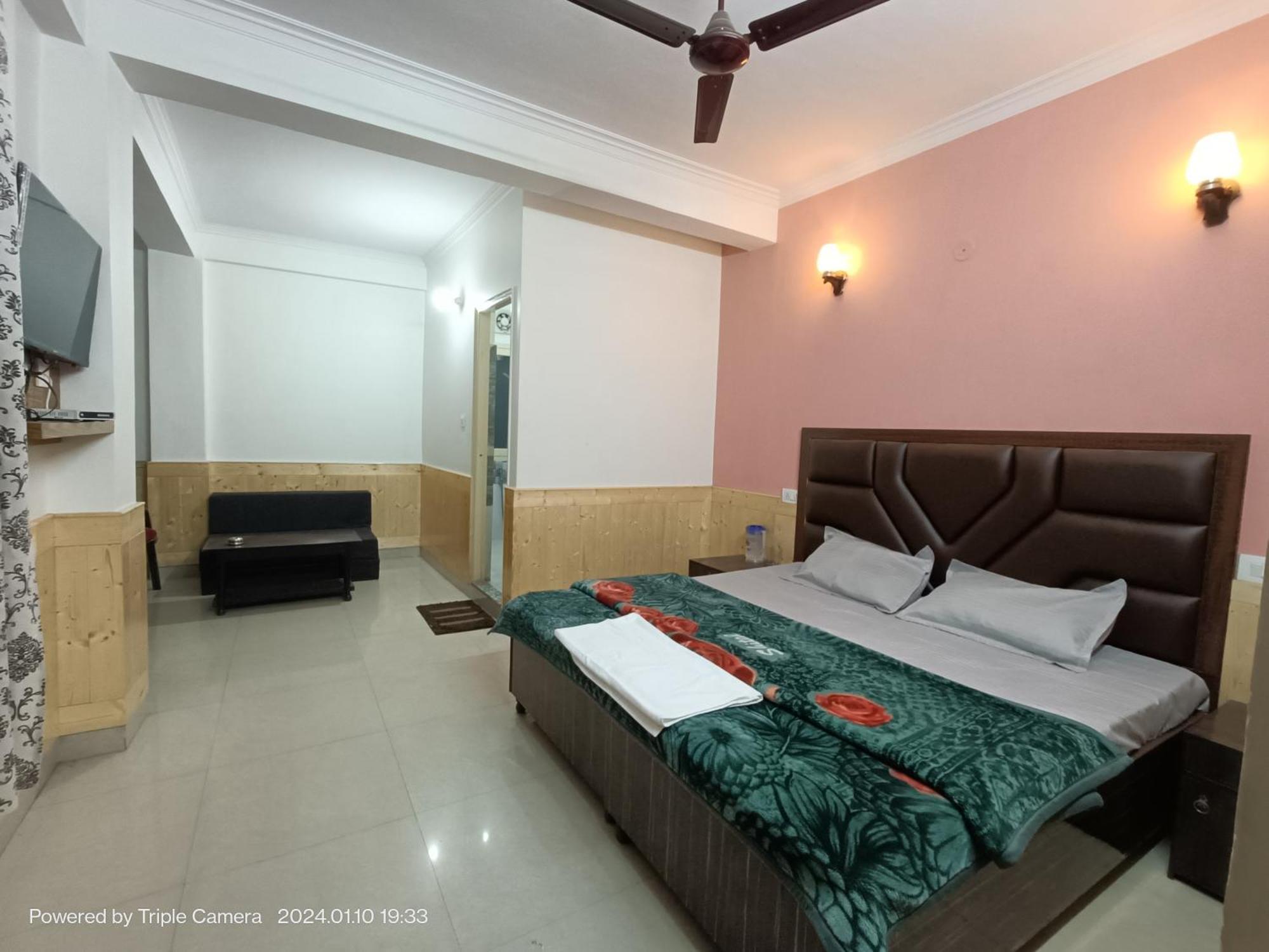 Thakur Shoghi Homestay Shimla