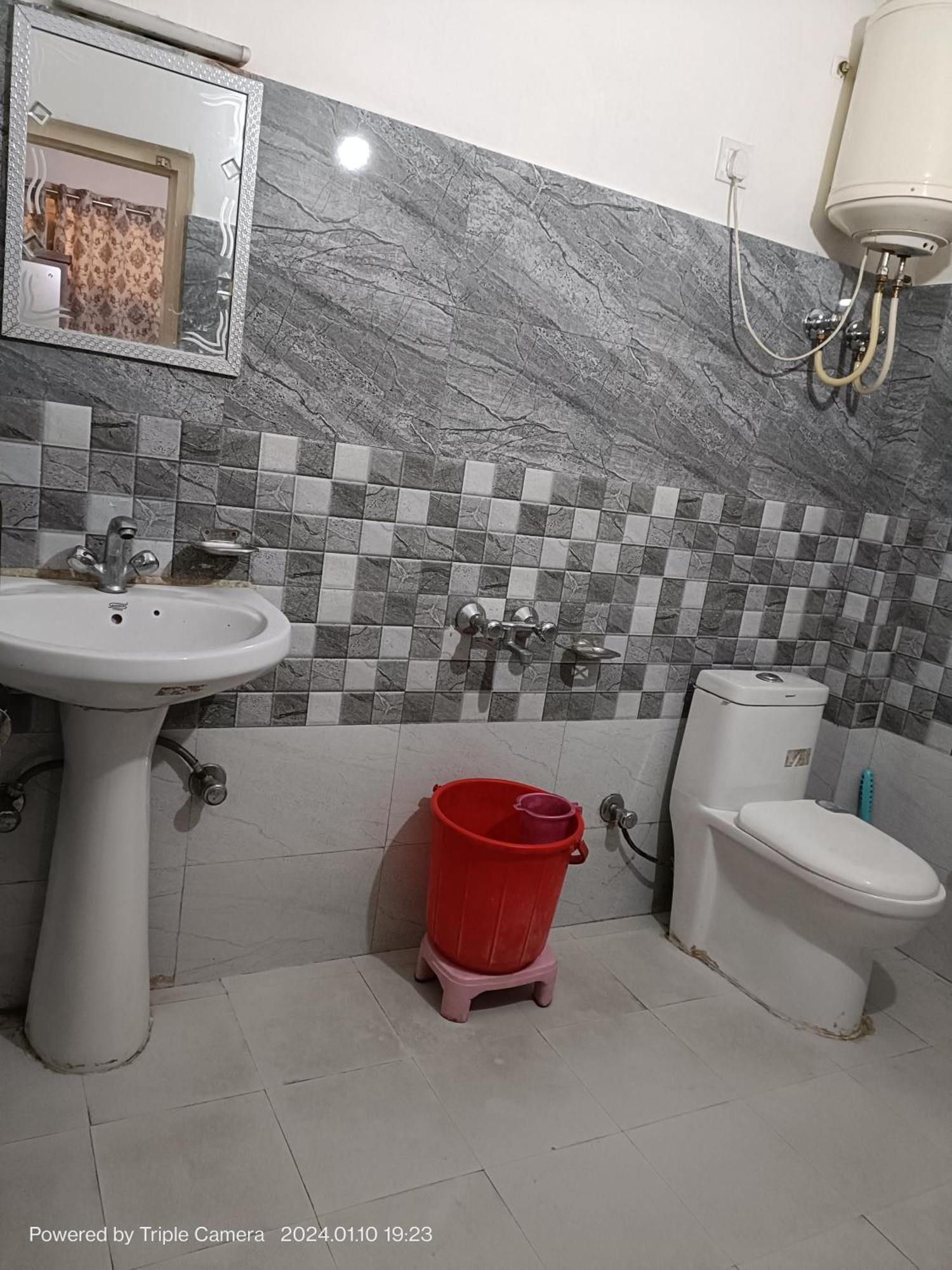 Thakur Shoghi Homestay Shimla