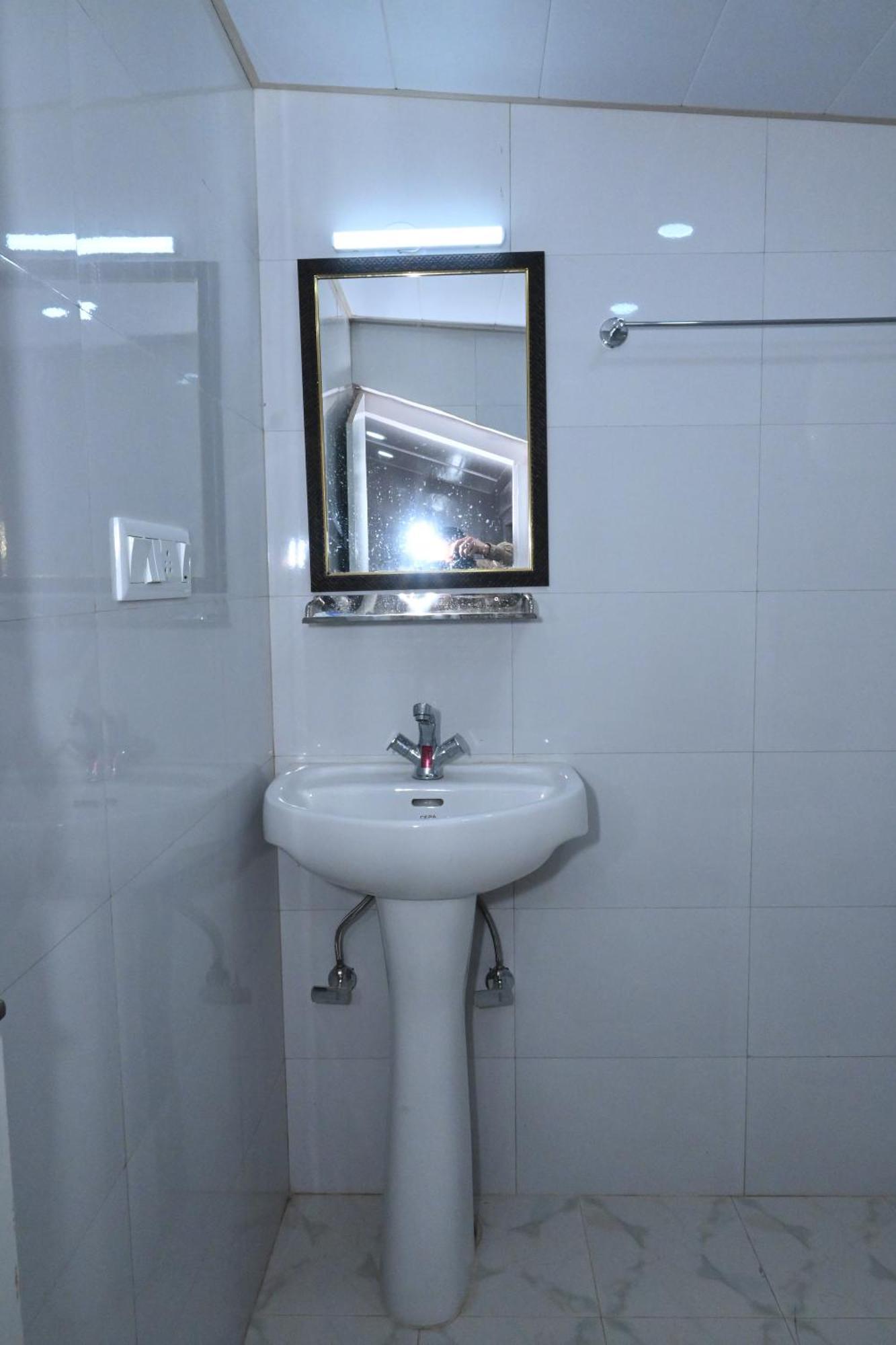 Bed & Breakfast Om Niwas