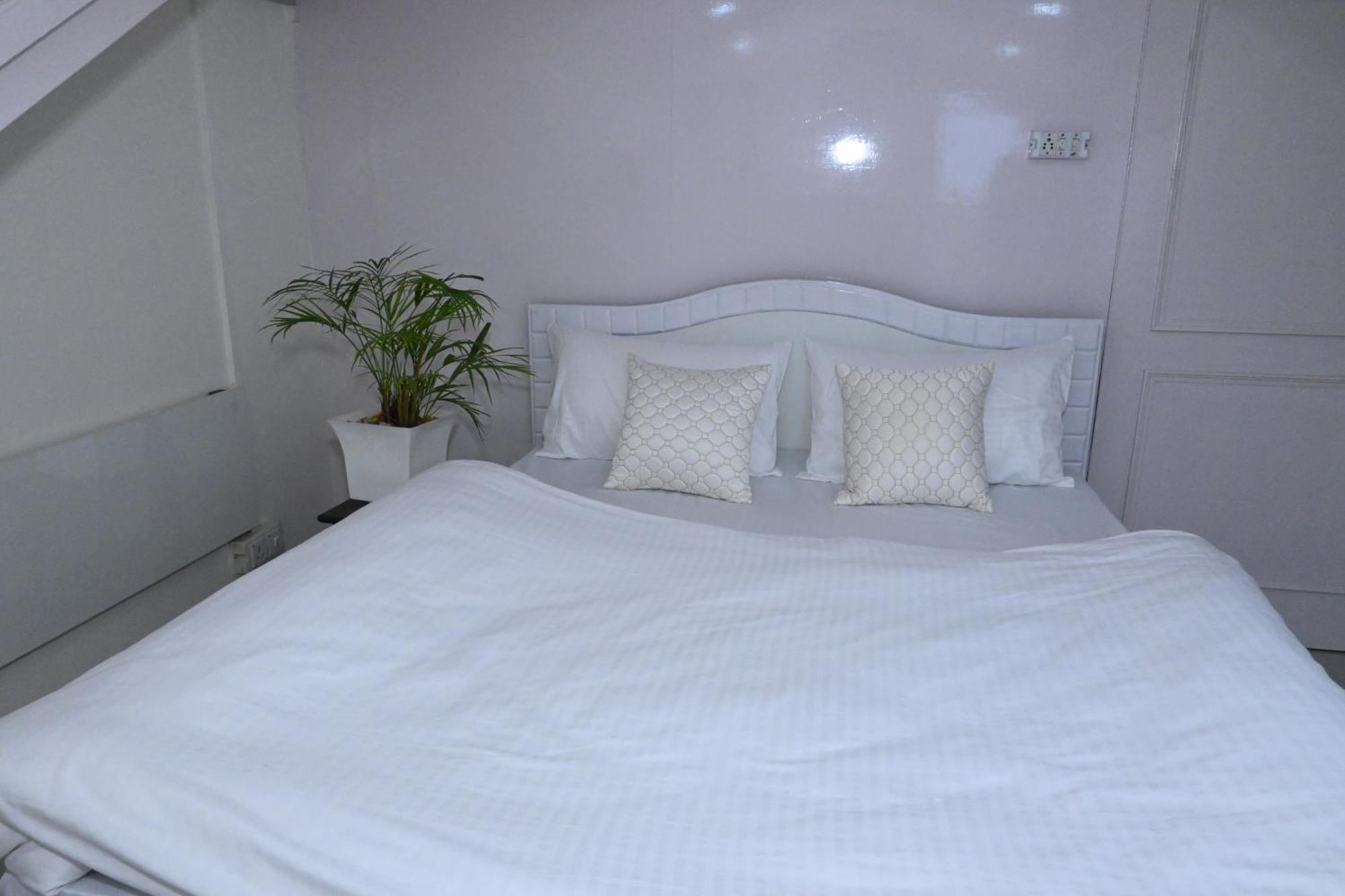 Om Niwas Bed & Breakfast *