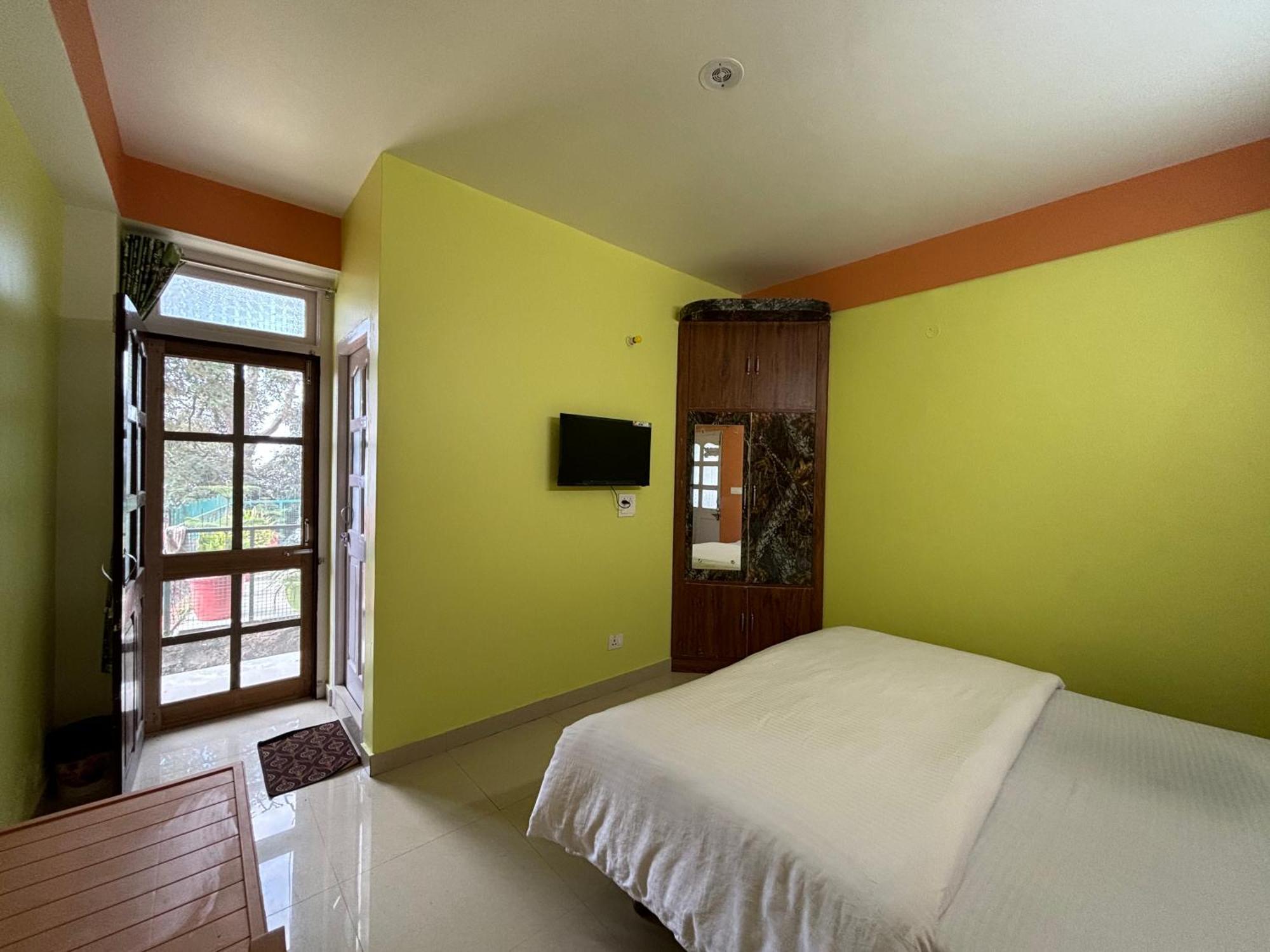 Zu-zu Shimla