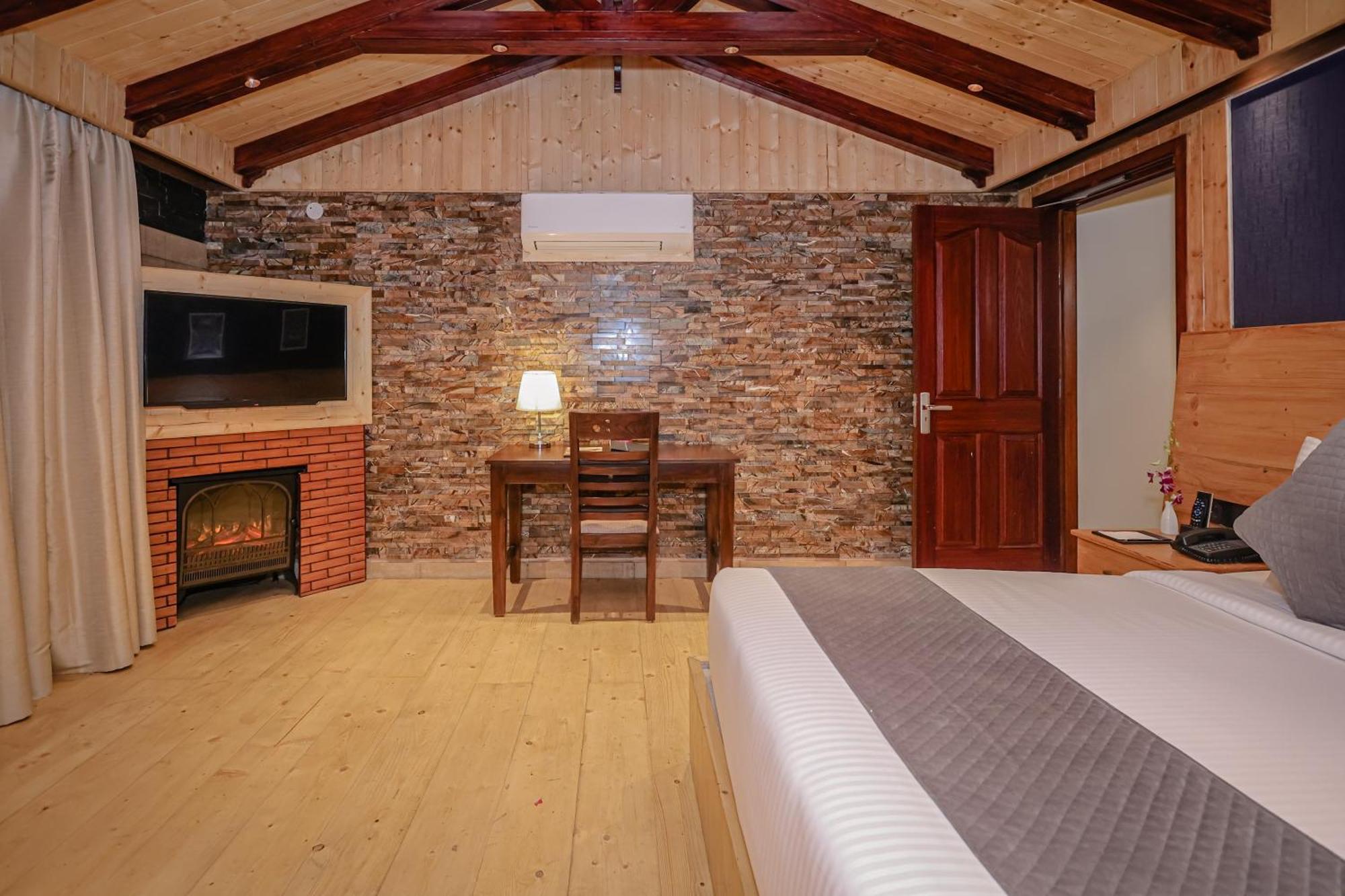 Hotel Regenta Mars Valley View Shoghi