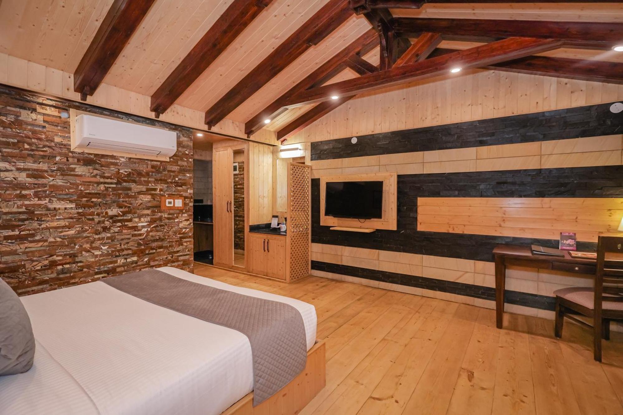 Hotel Regenta Mars Valley View Shoghi