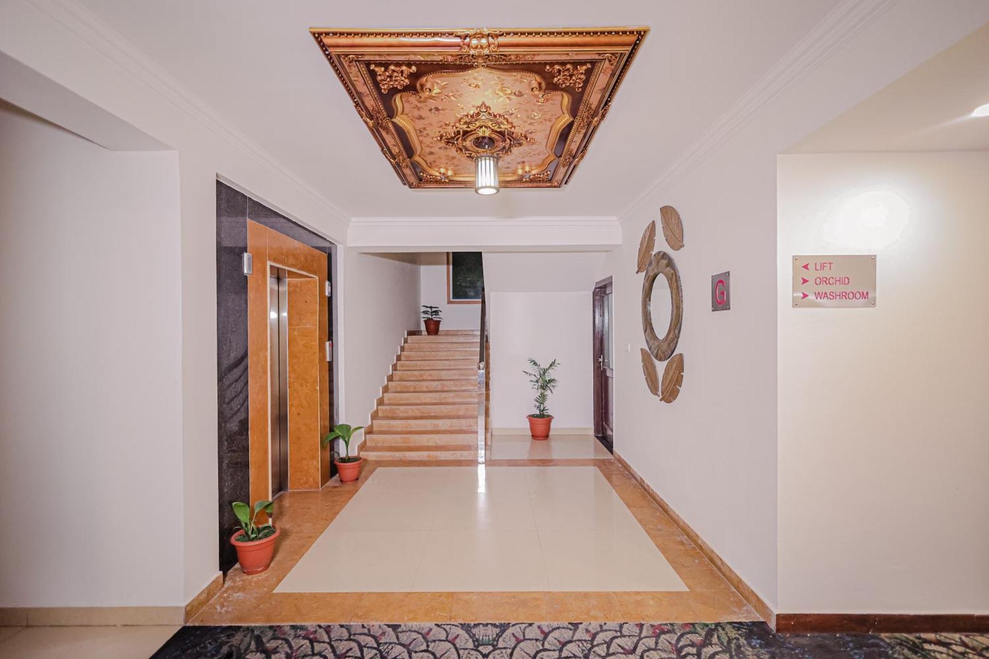 Hotel Regenta Mars Valley View Shoghi