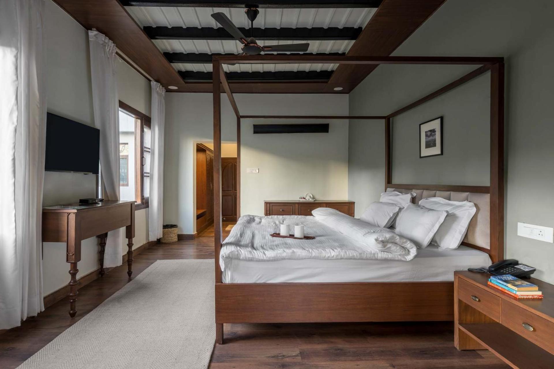 Stayvista At Pine Estate With Outdoor Jacuzzi Villa