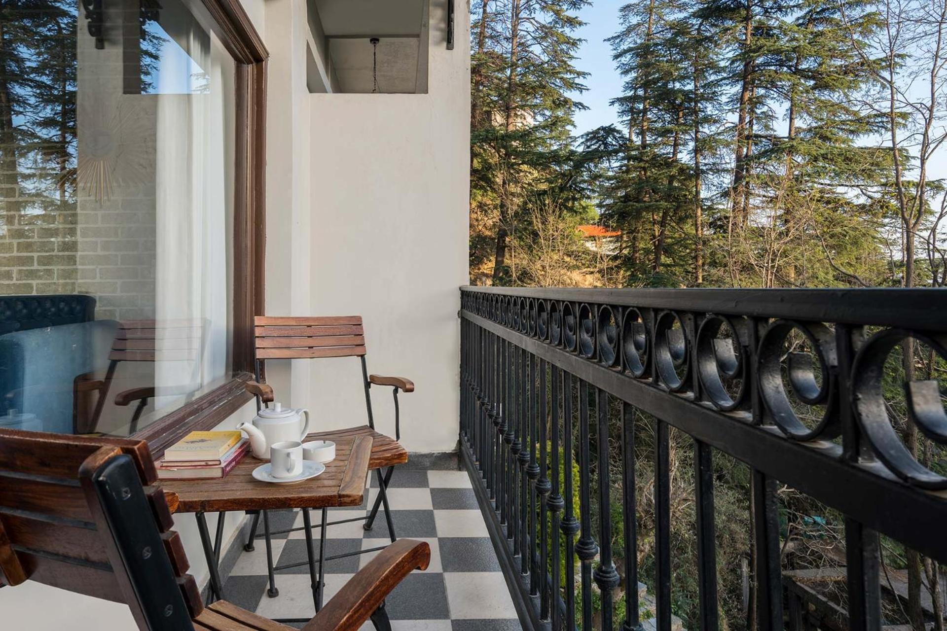 Stayvista At Pine Estate With Outdoor Jacuzzi * Shimla