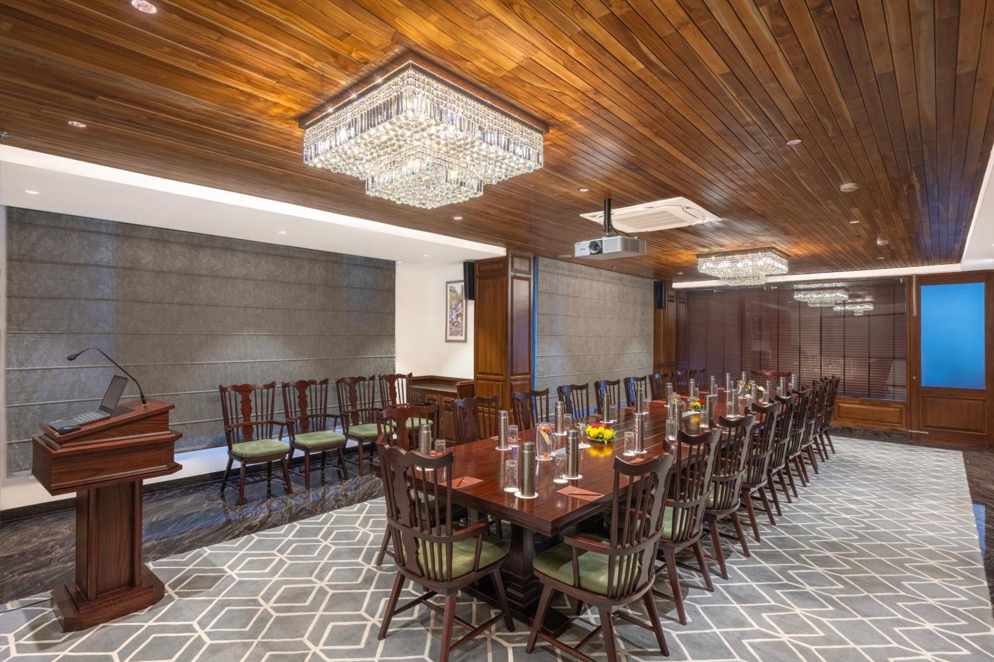 Hotel Welcomheritage Elysium & Shimla
