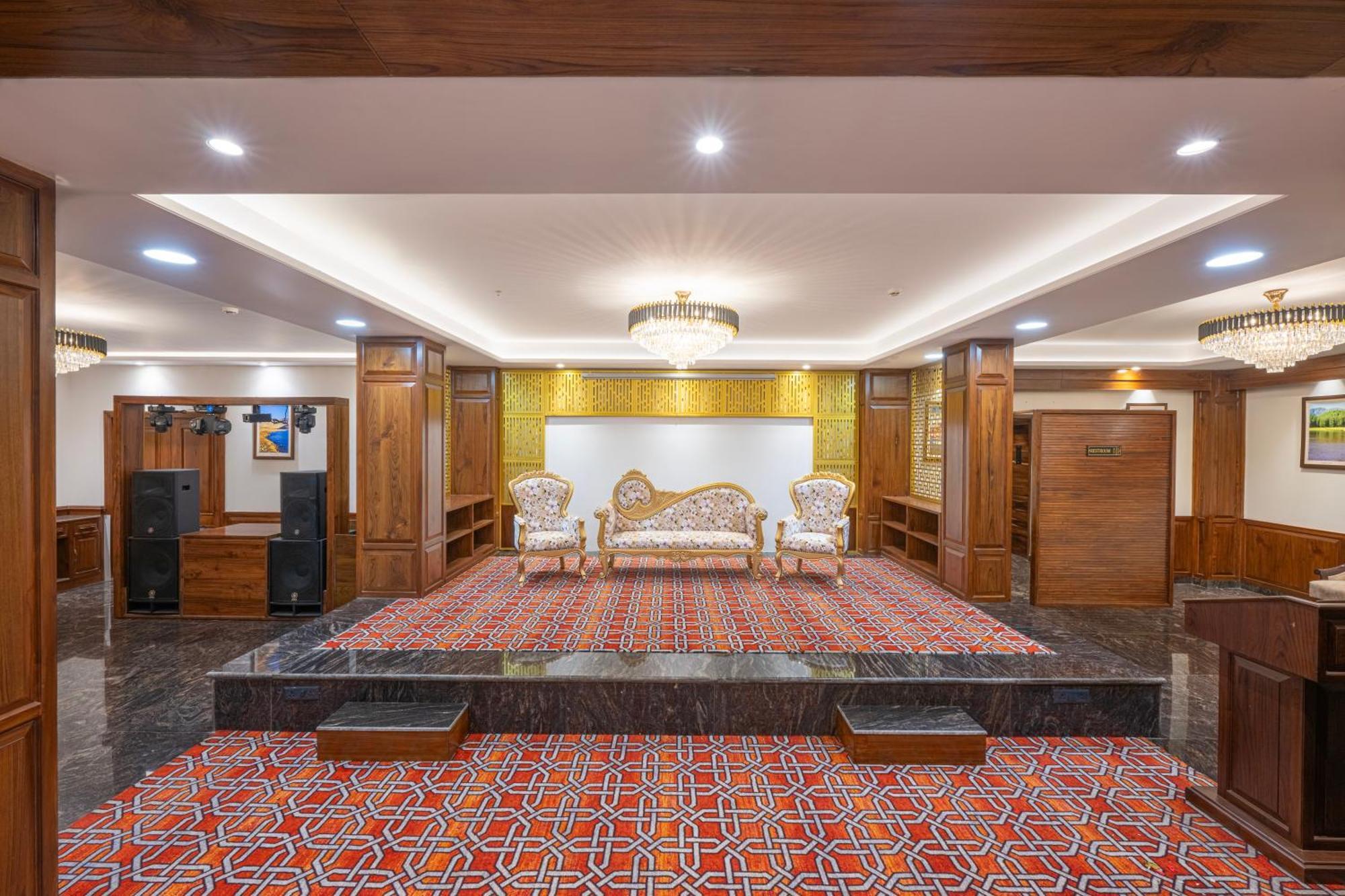 Hotel Welcomheritage Elysium & Shimla