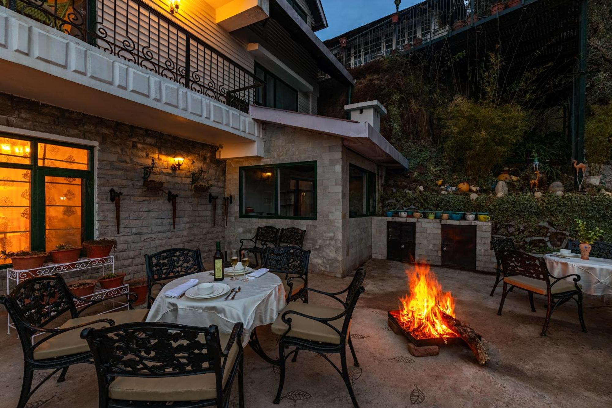 Alaya 5 Bhk With Hill View - Meridian Oak