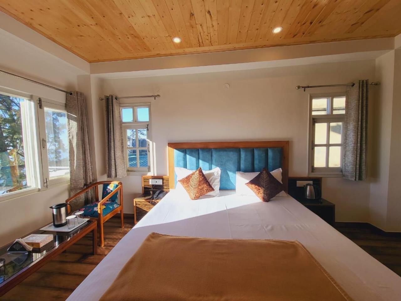 Hotel Maywood