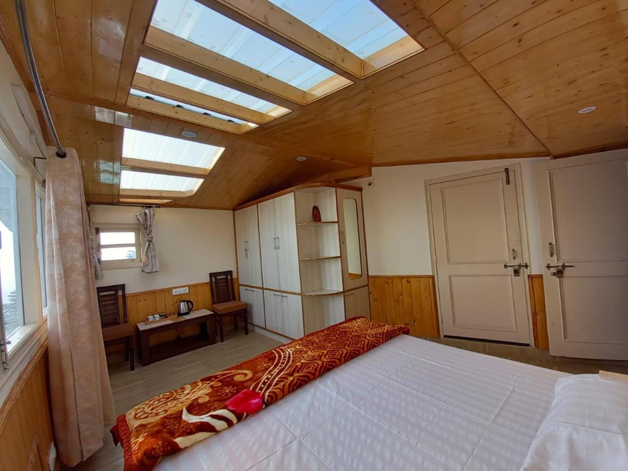Valleyview Open Balcony Near Ridge Mall * Shimla
