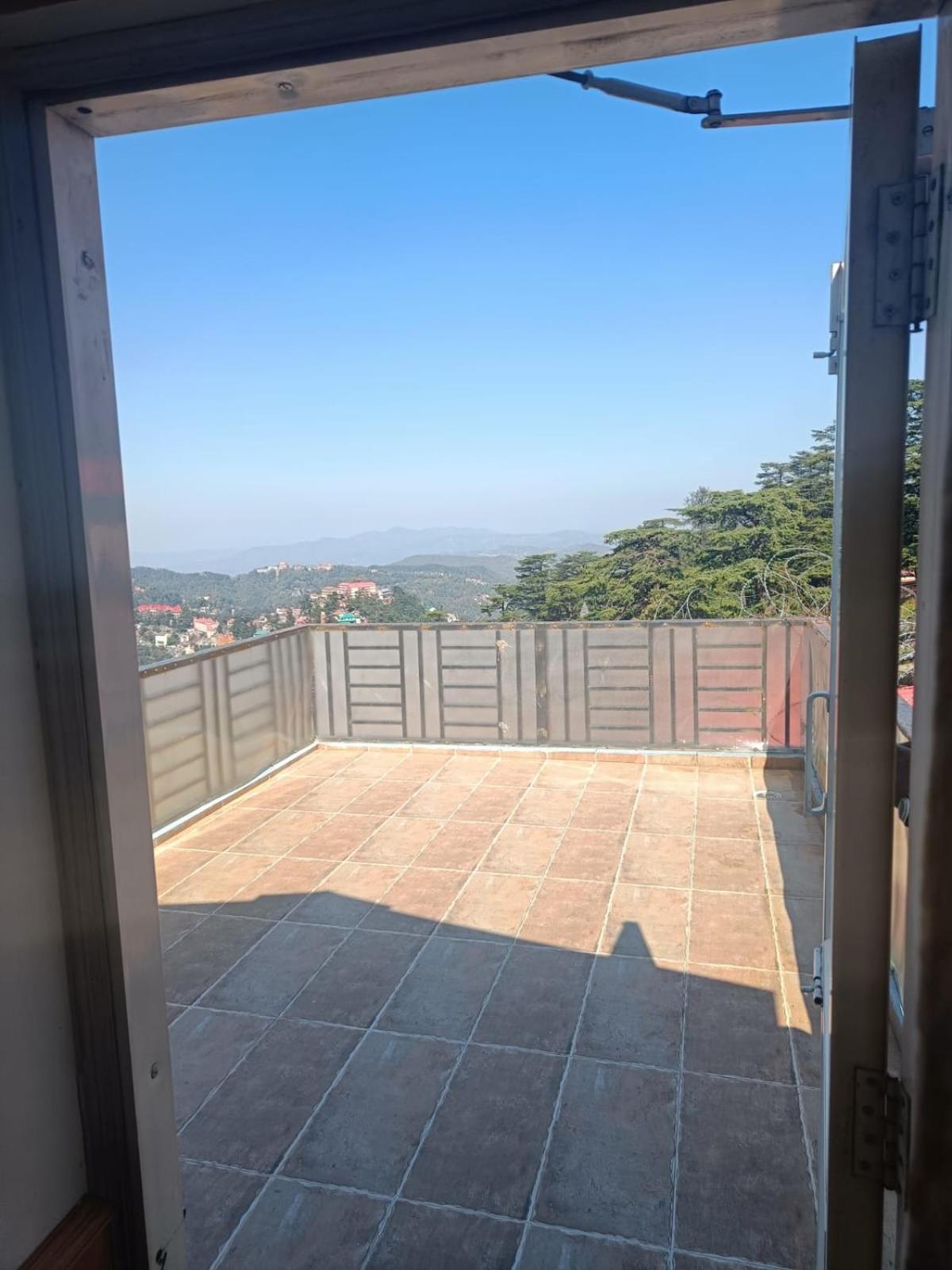 Valleyview Open Balcony Near Ridge Mall