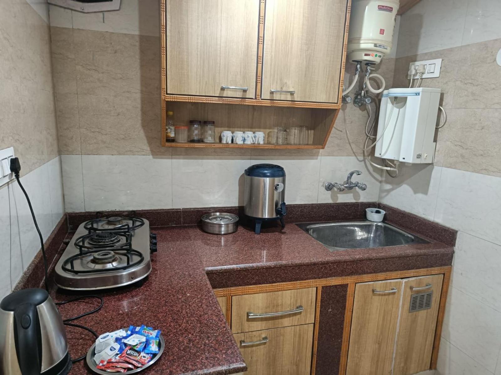 Apartment Valleyview Open Balcony Near Ridge Mall *