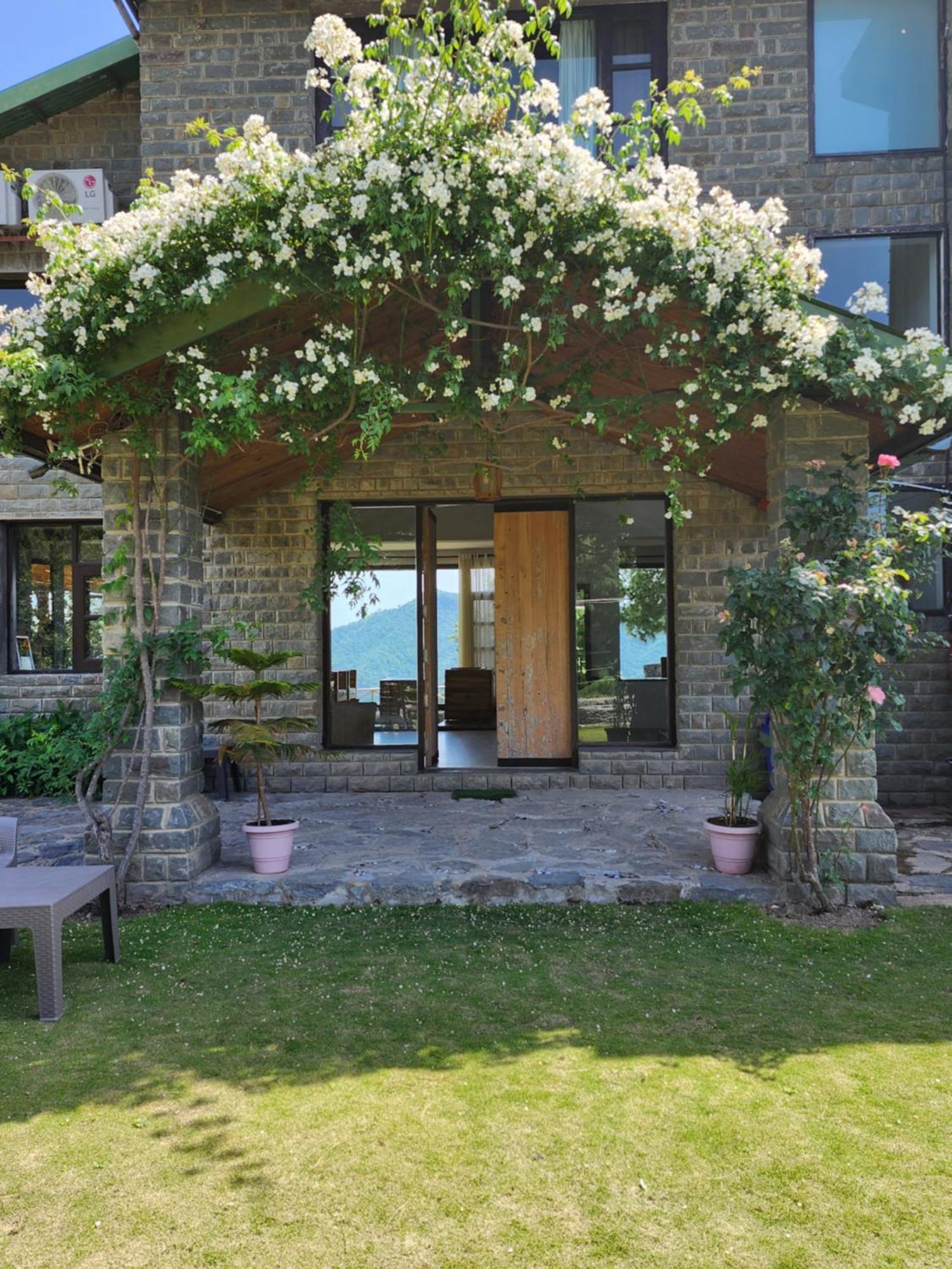 Woodsmoke Retreat Resort Shimla