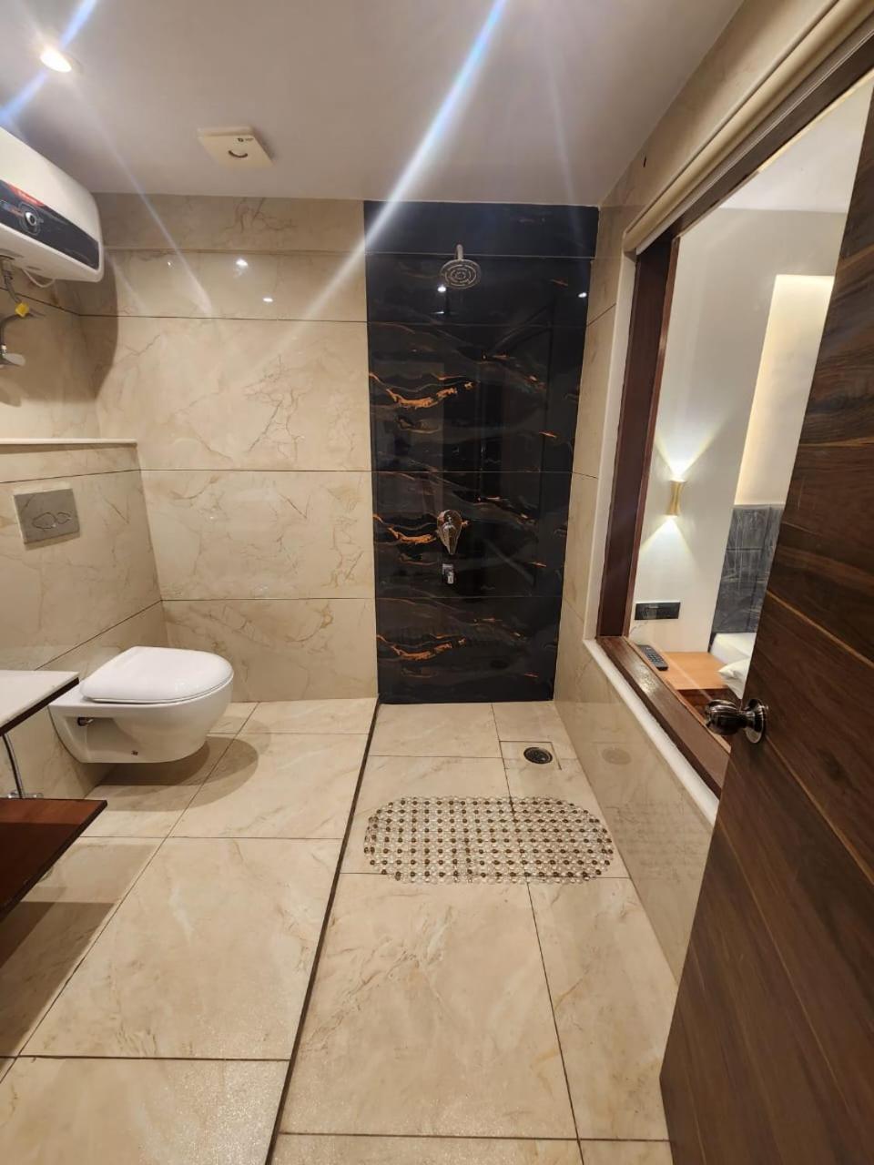 Hotel Himcasa - A Unit Of Vikrant 3*
