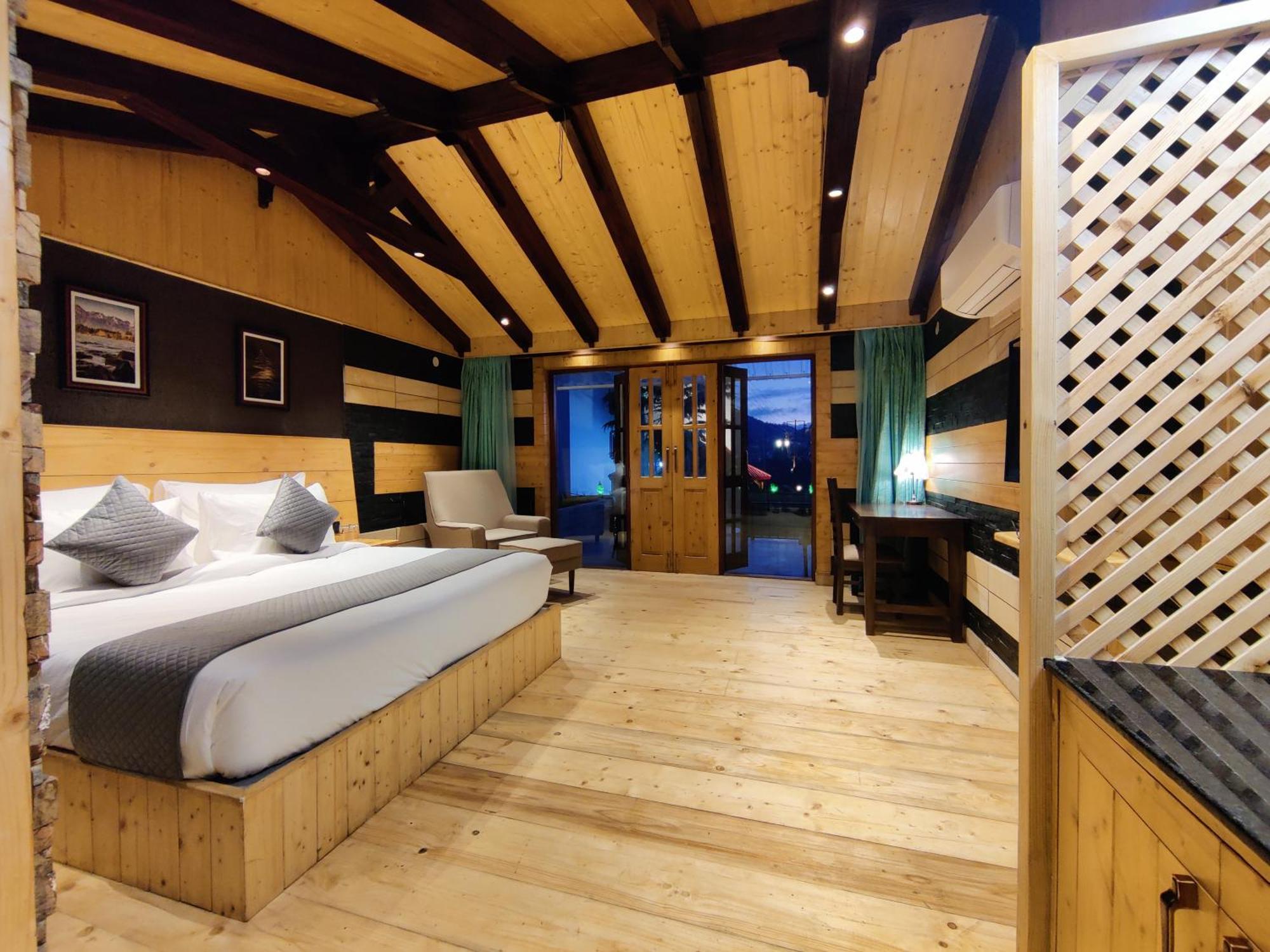 Hotel Regenta Mars Valley View Shoghi 3*