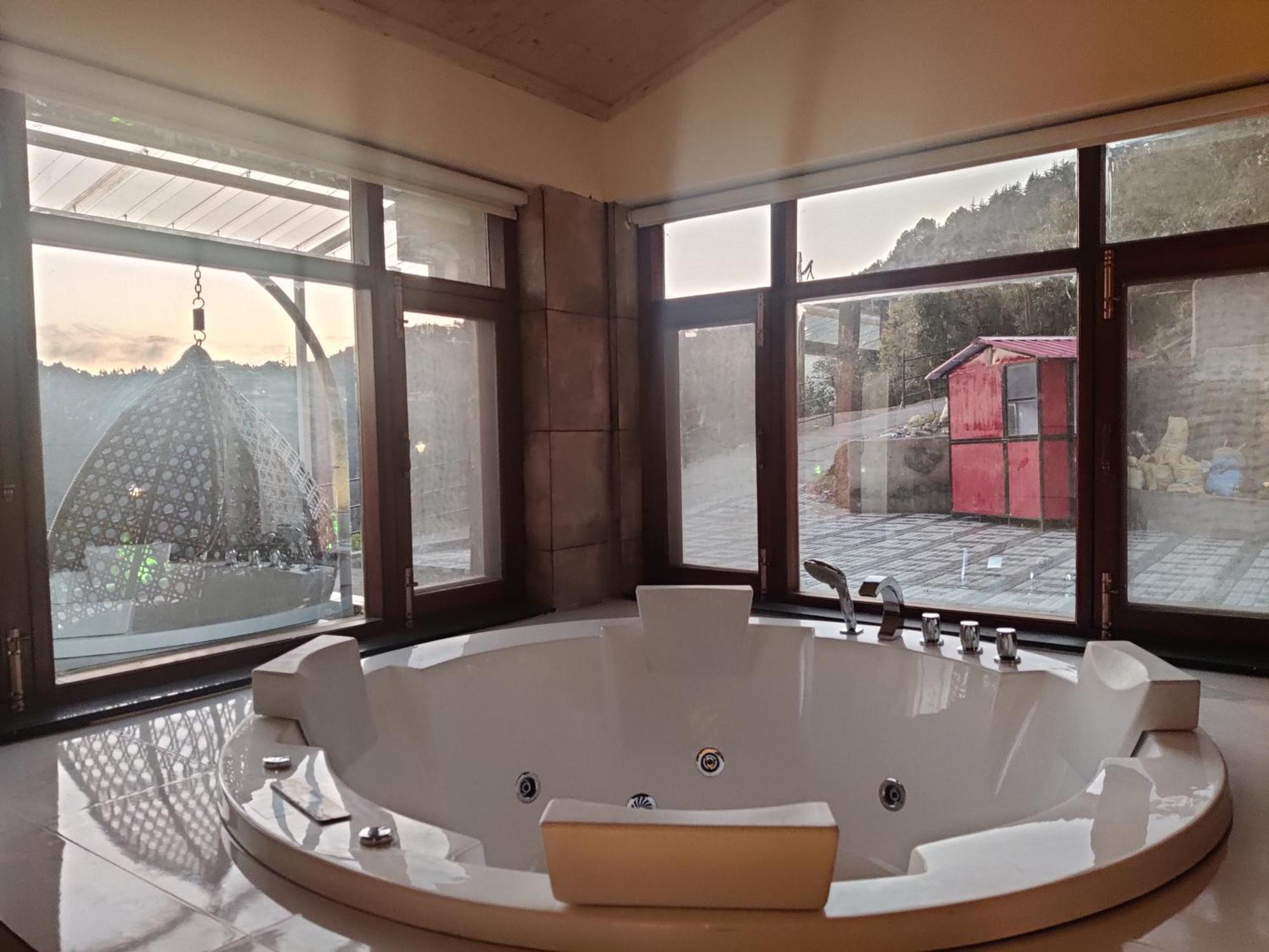 Regenta Mars Valley View Shoghi 3*