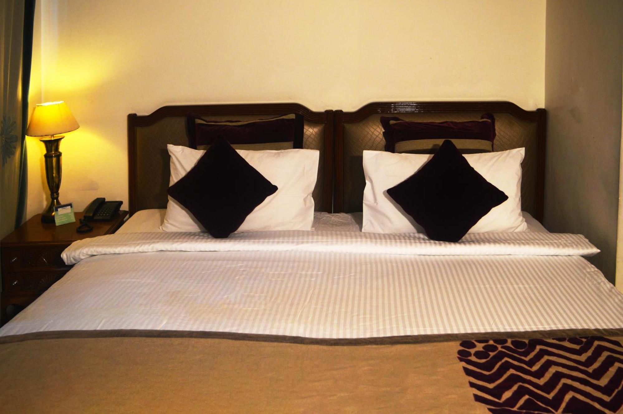Resort Marigold Sarovar Portico Shimla
