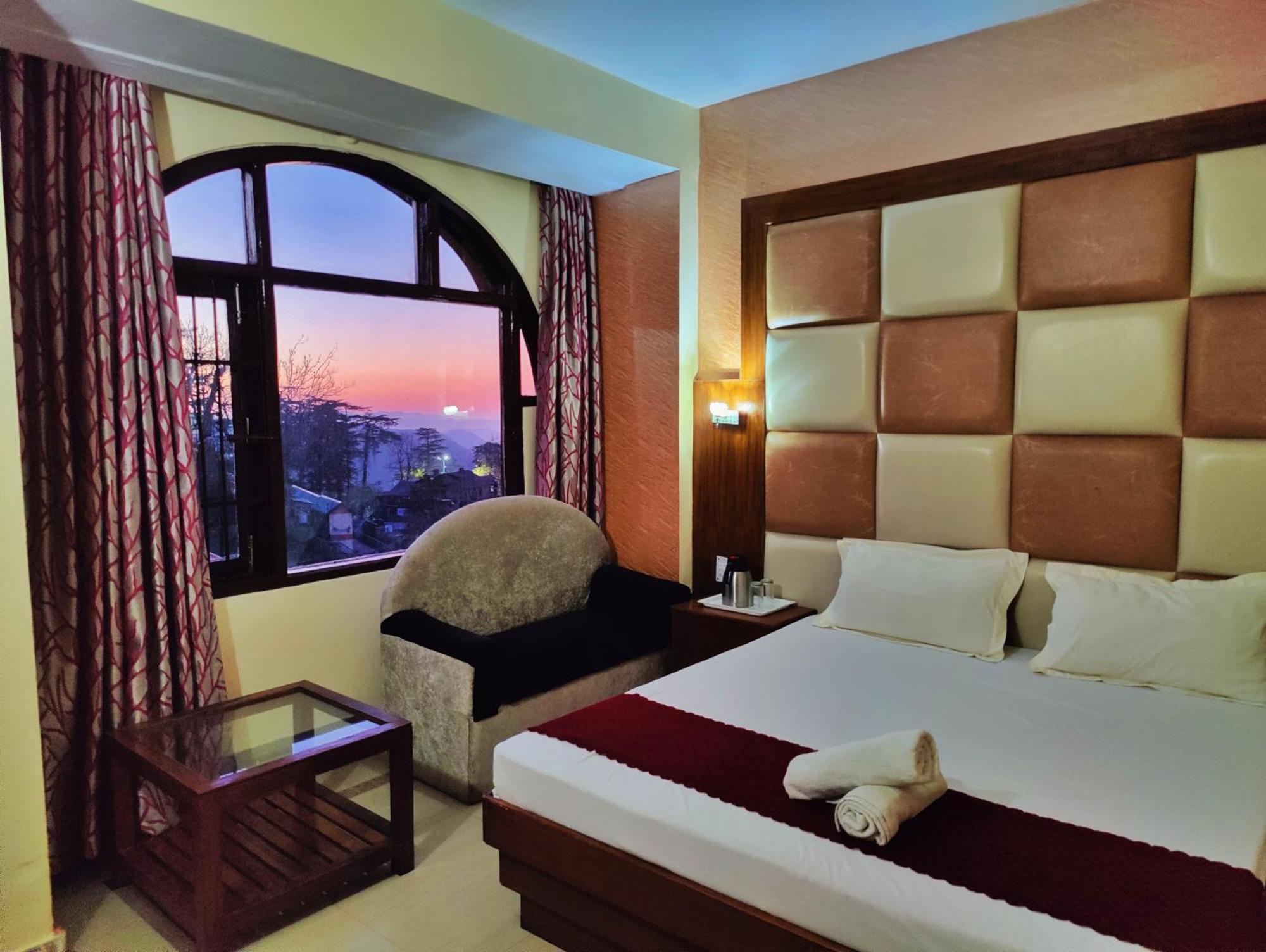 Taj Palace Near Mall Road Hotel 3*