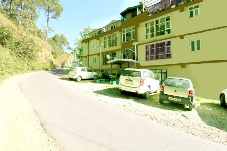 Oak View Hotel 3*