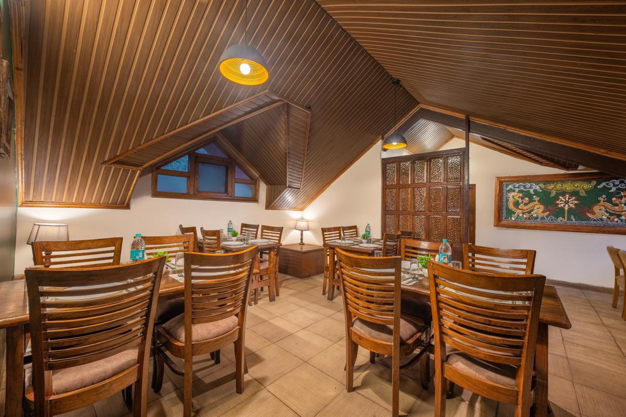Hotel Wingait - Near Mall Road Shimla