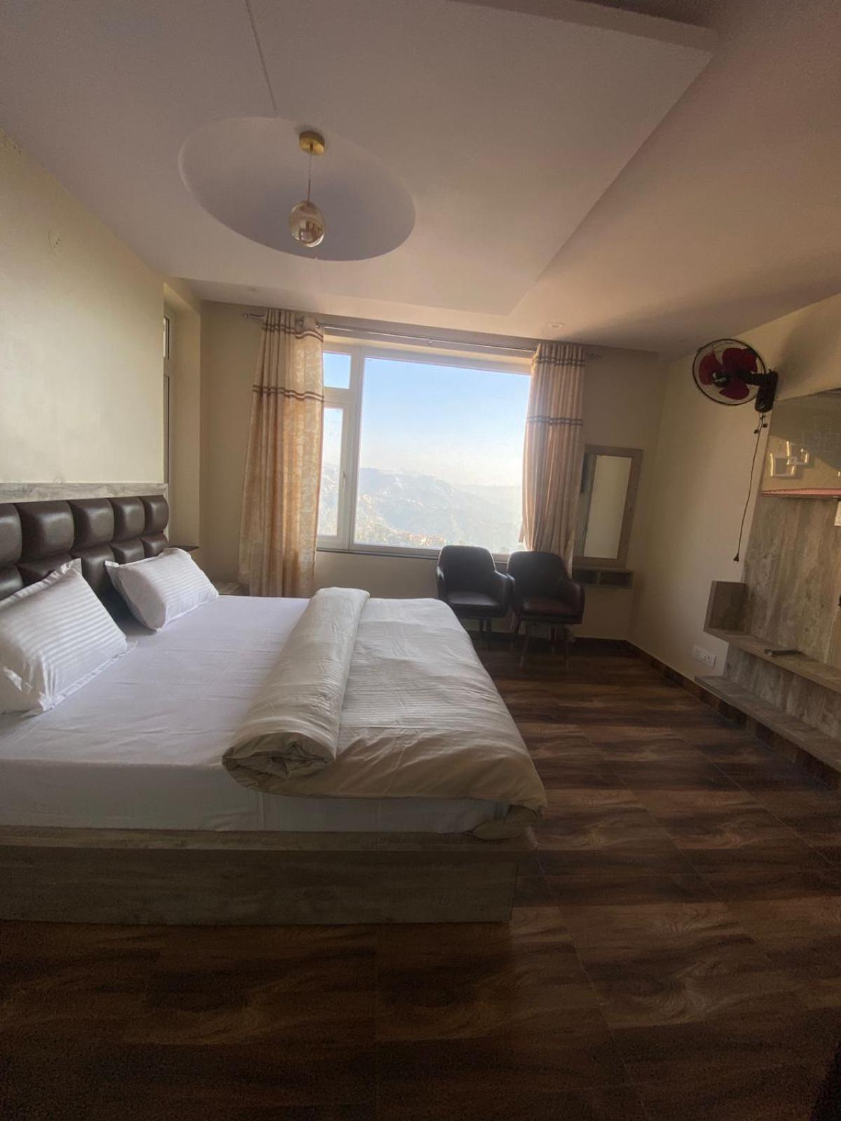Hotel Harmony Heights