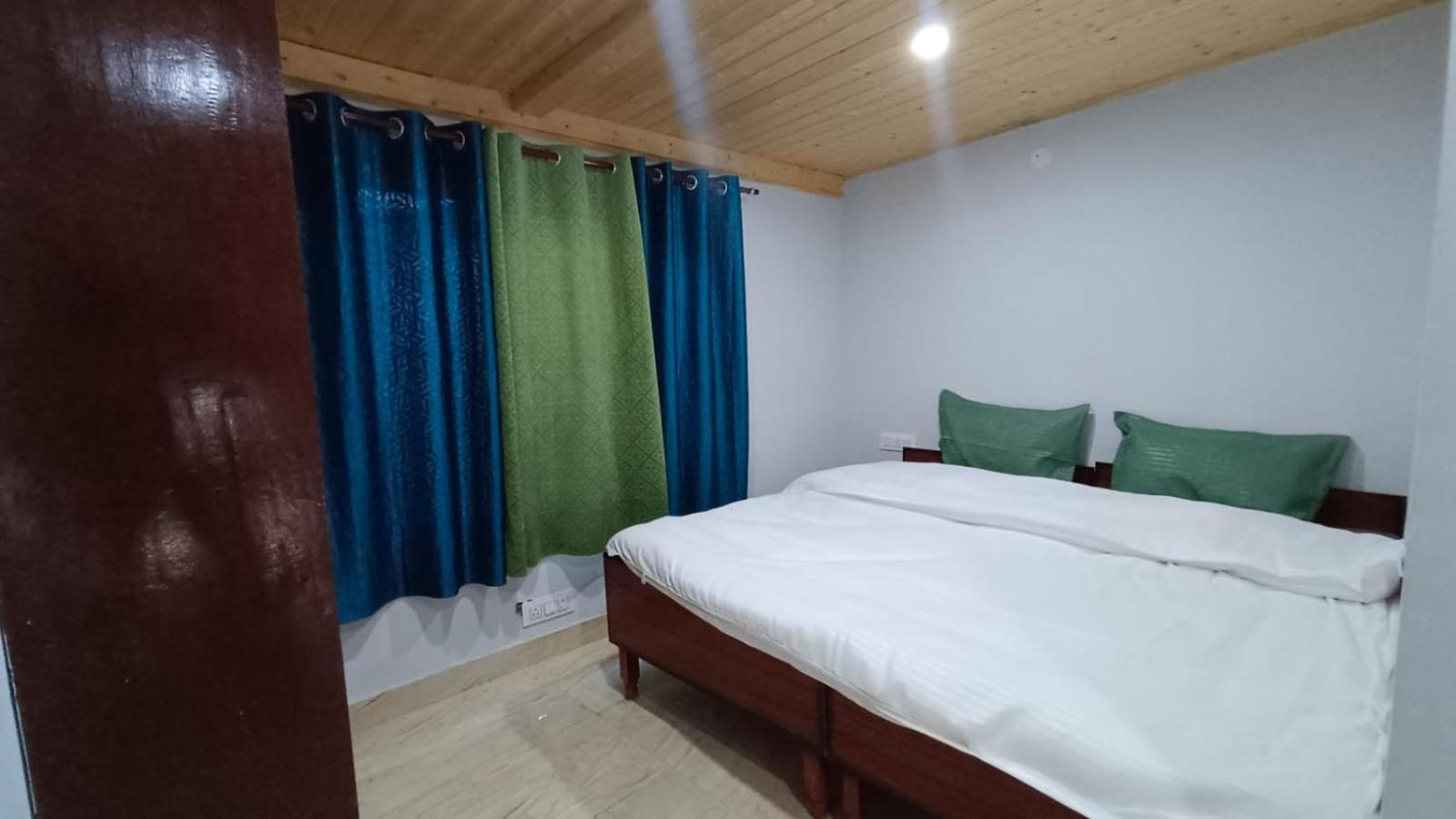 Shiv Shakti - Near Isbt, Bypass Mc Parking, Hpu, And Advance Study Bed & Breakfast