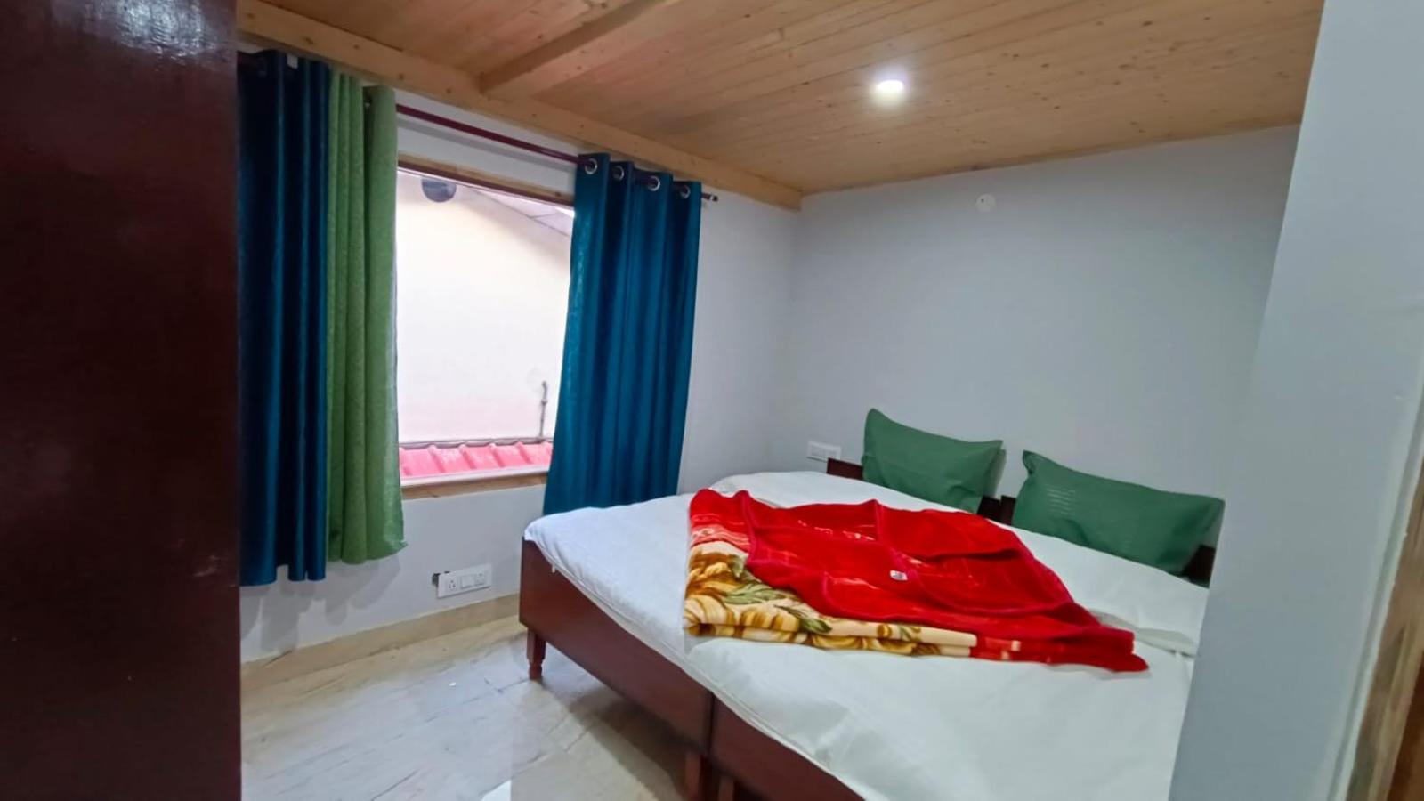 Bed & Breakfast Shiv Shakti - Near Isbt, Bypass Mc Parking, Hpu, And Advance Study