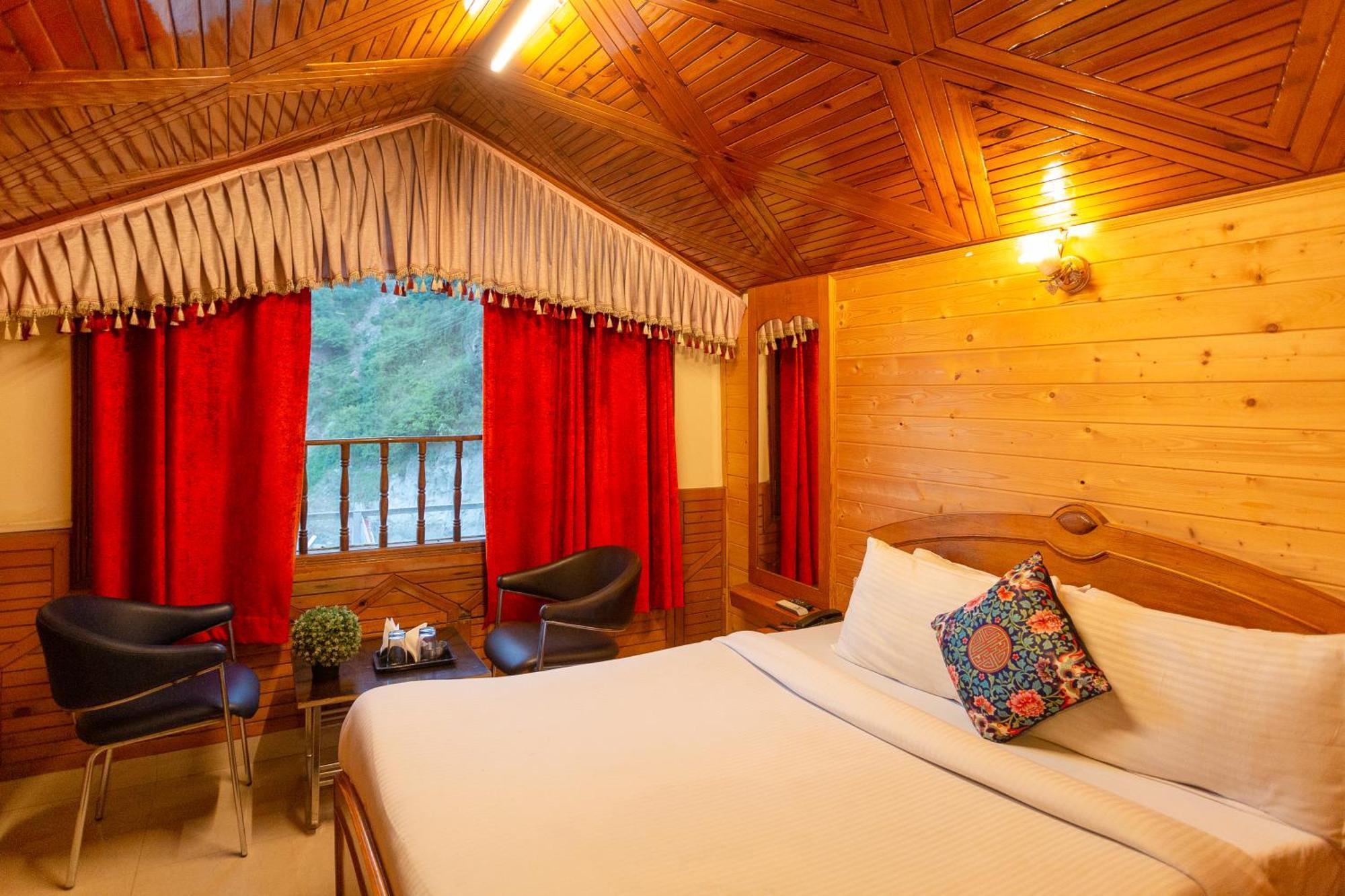 Majestic Grand 3* Shimla