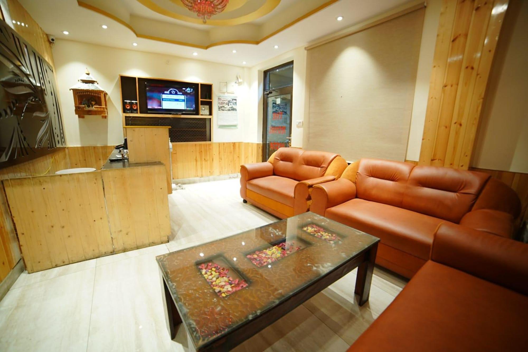 Hotel The Royal Vista