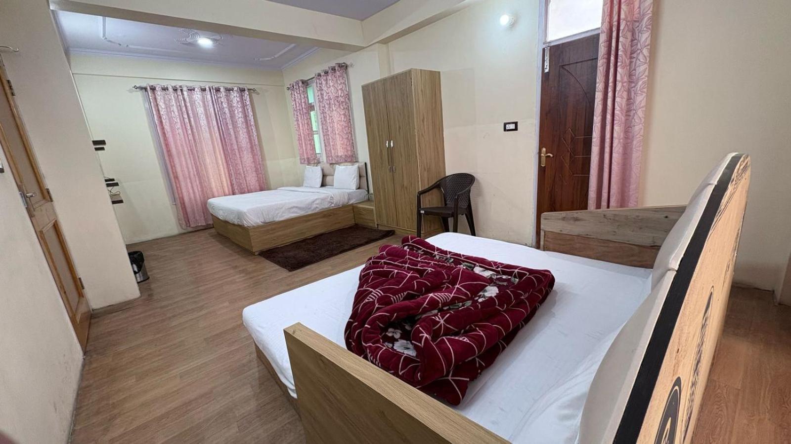 Staynest Mashobra With Balcony Hotel Shimla
