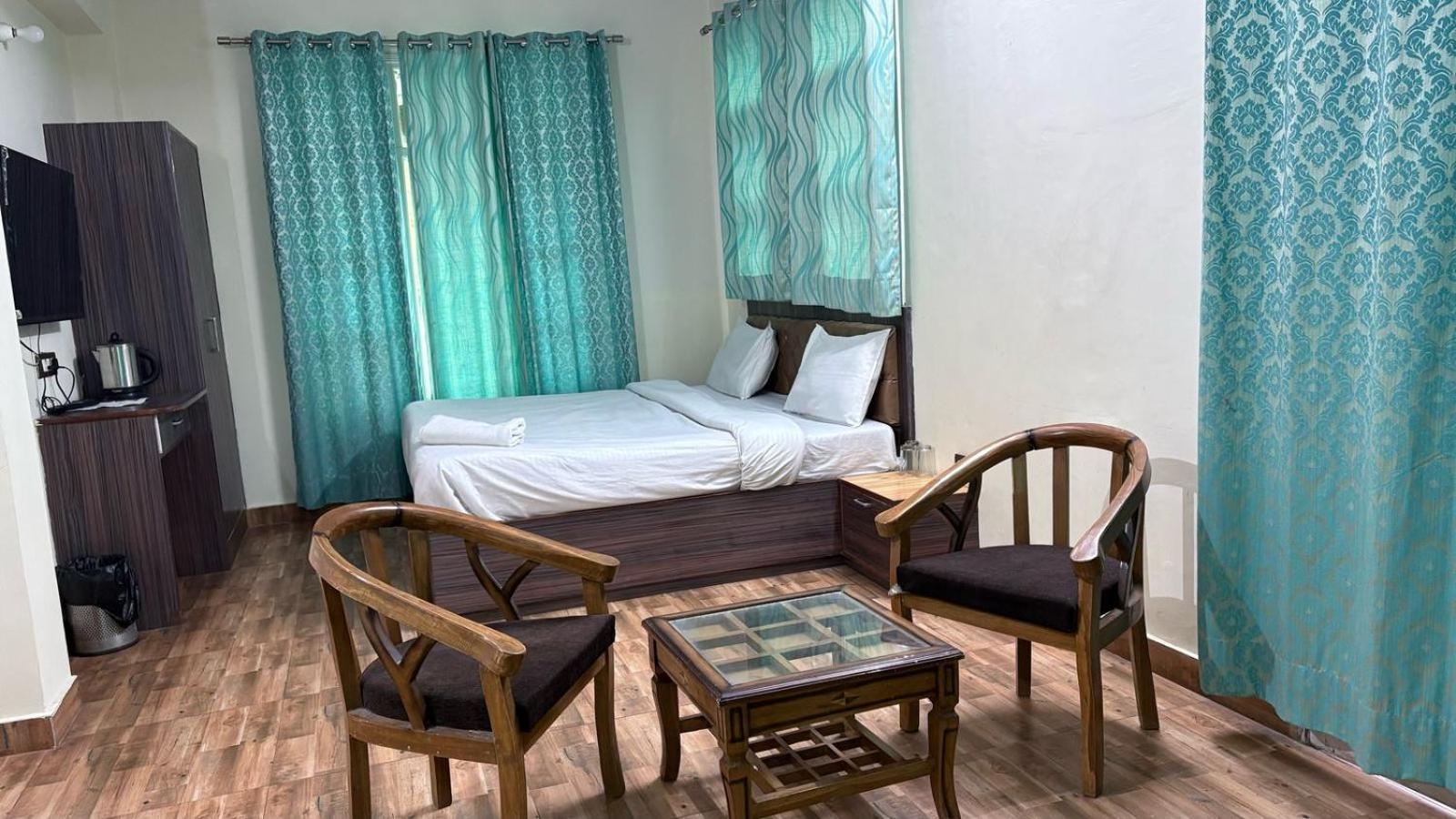 Hotel Staynest Mashobra With Balcony