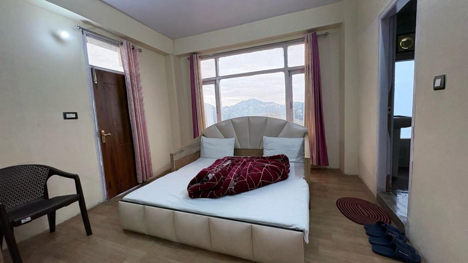 Hotel Staynest Mashobra With Balcony *