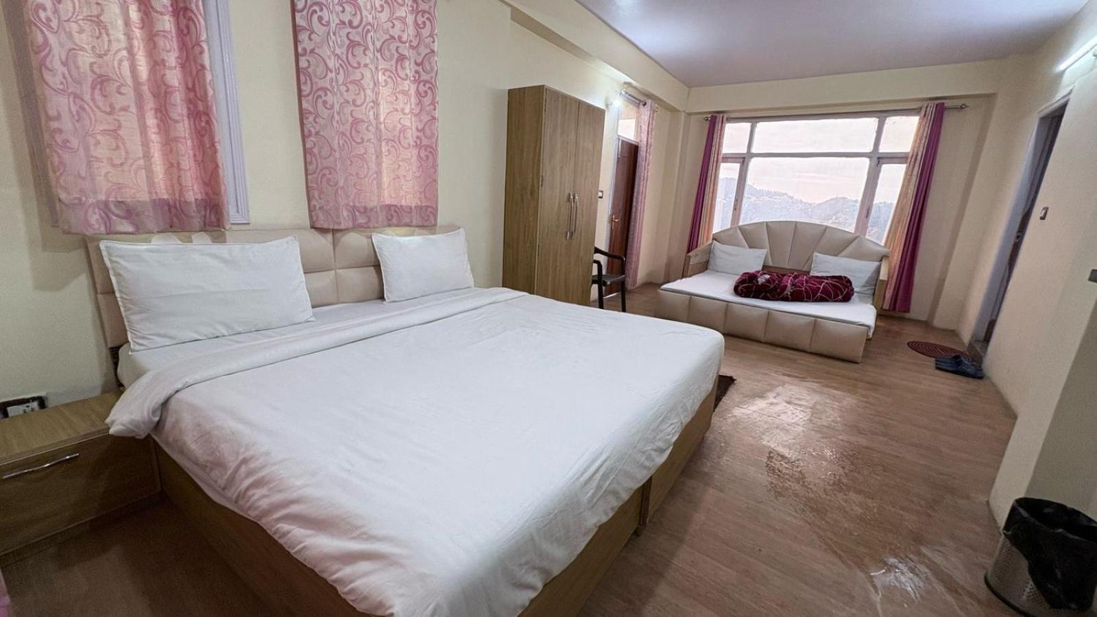 Staynest Mashobra With Balcony