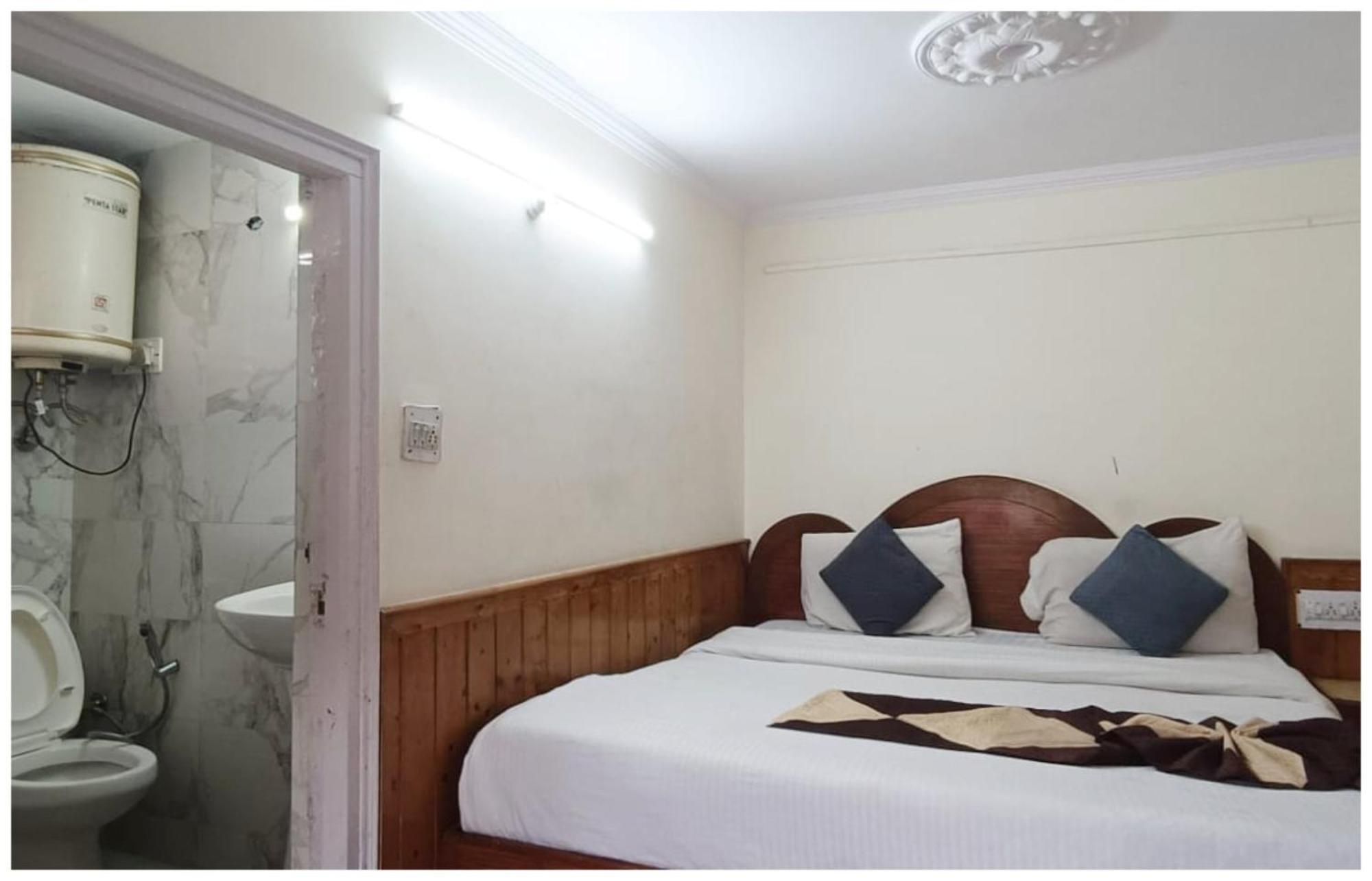 Budget - A P A S A R A - Near Tourism Lift - Baba Bhalku Rail Museum- Hygiene & Spacious - Budget Hotel