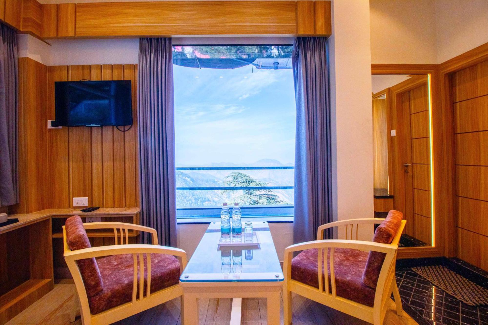 Hotel Treebo Varuna With Mountain View 3*