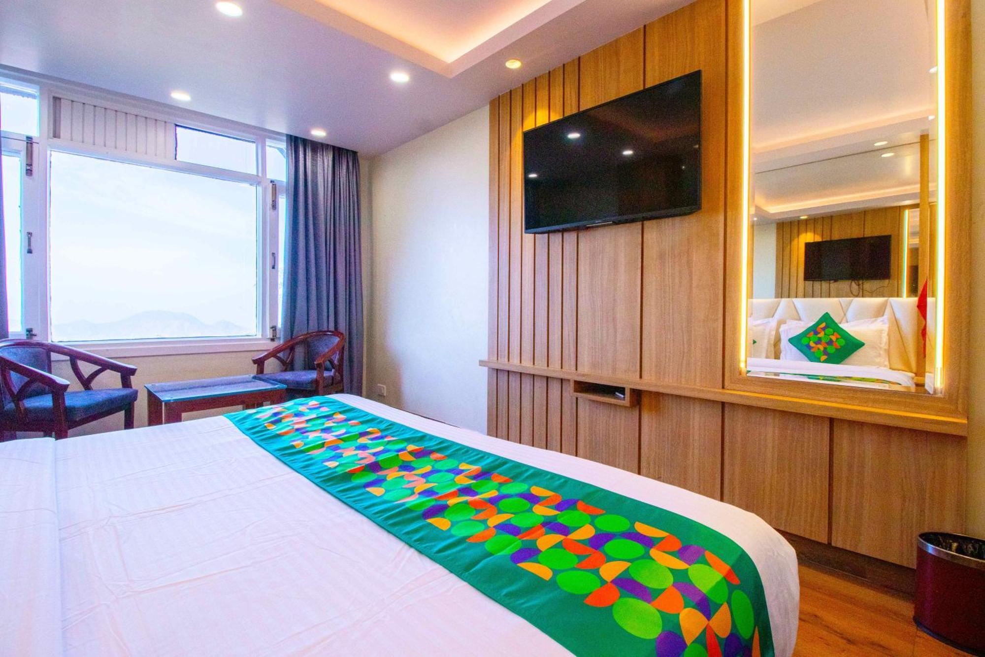 Hotel Treebo Varuna With Mountain View Shimla