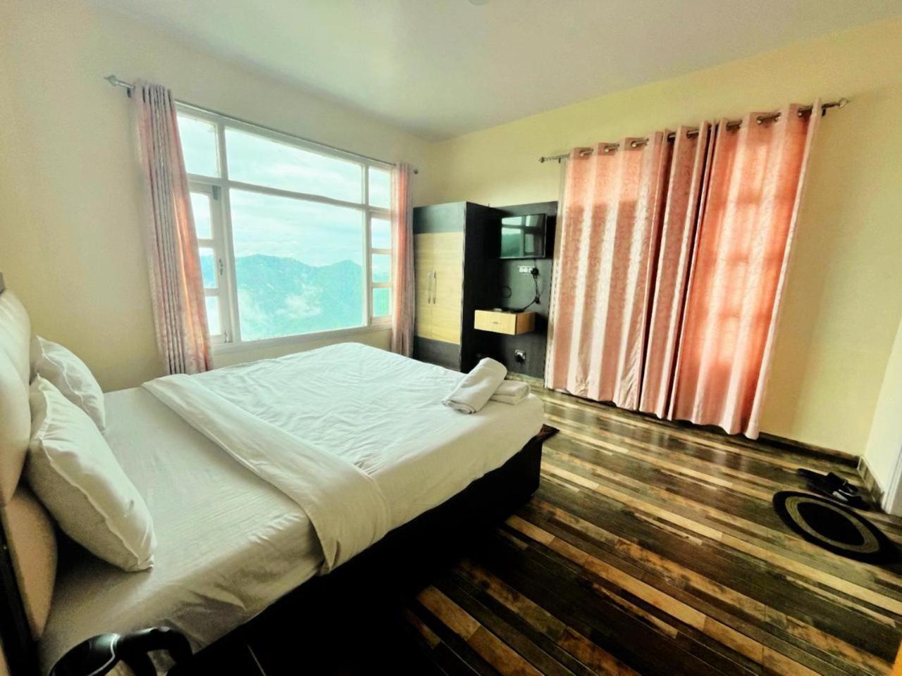 Staynest Mashobra With Balcony Shimla