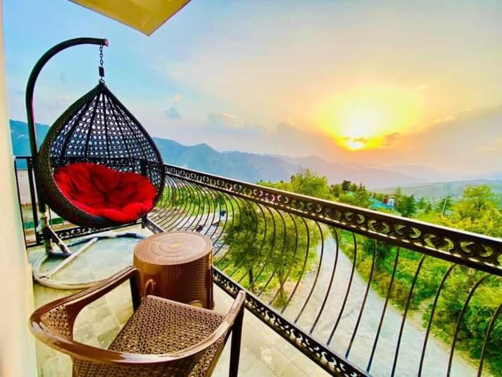 Hotel Staynest Mashobra With Balcony Shimla