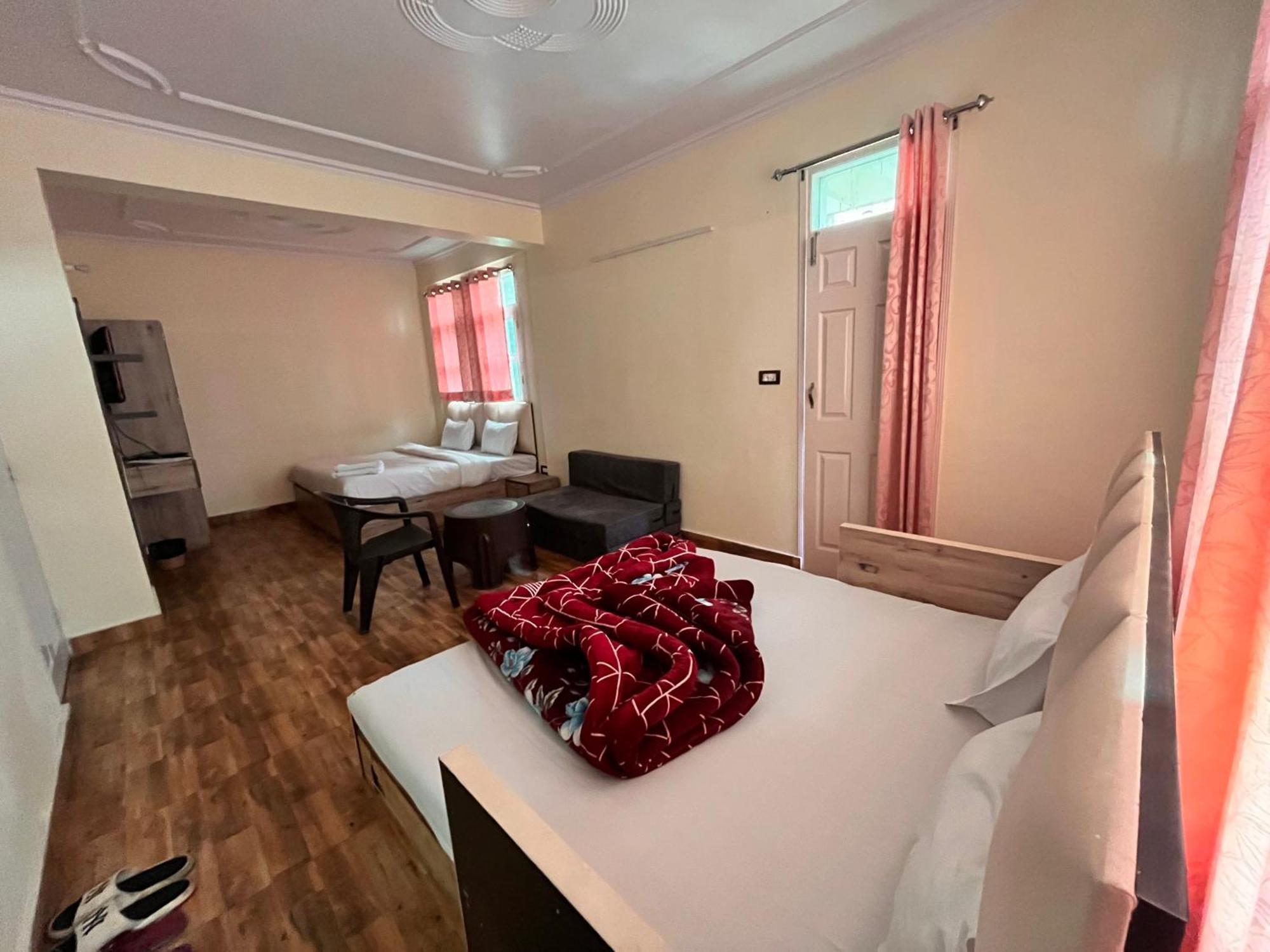 Staynest Mashobra With Balcony Hotel Shimla