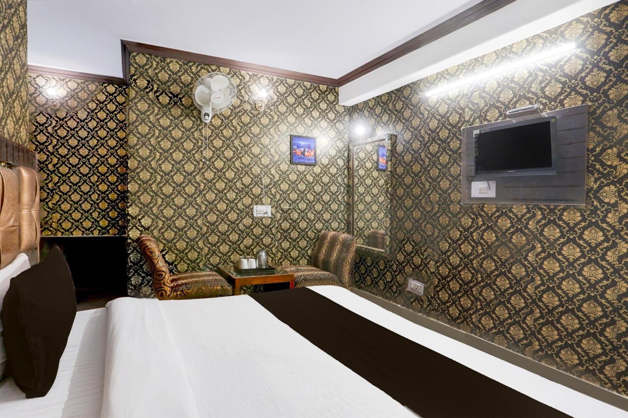Super Collection O Mall Road Formerly Shubham 3*