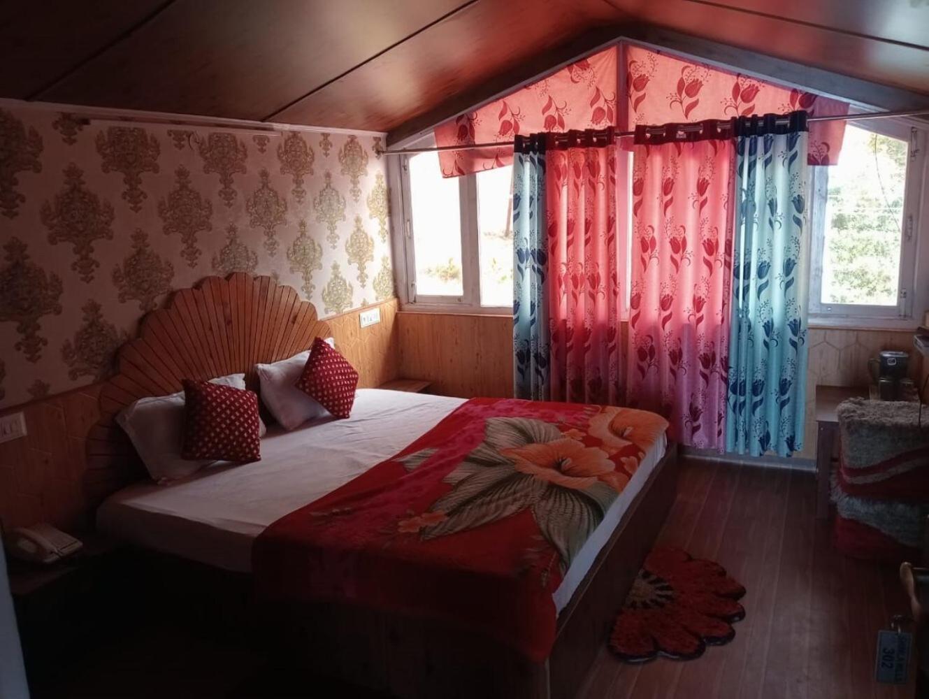 Hills Hotel 3*
