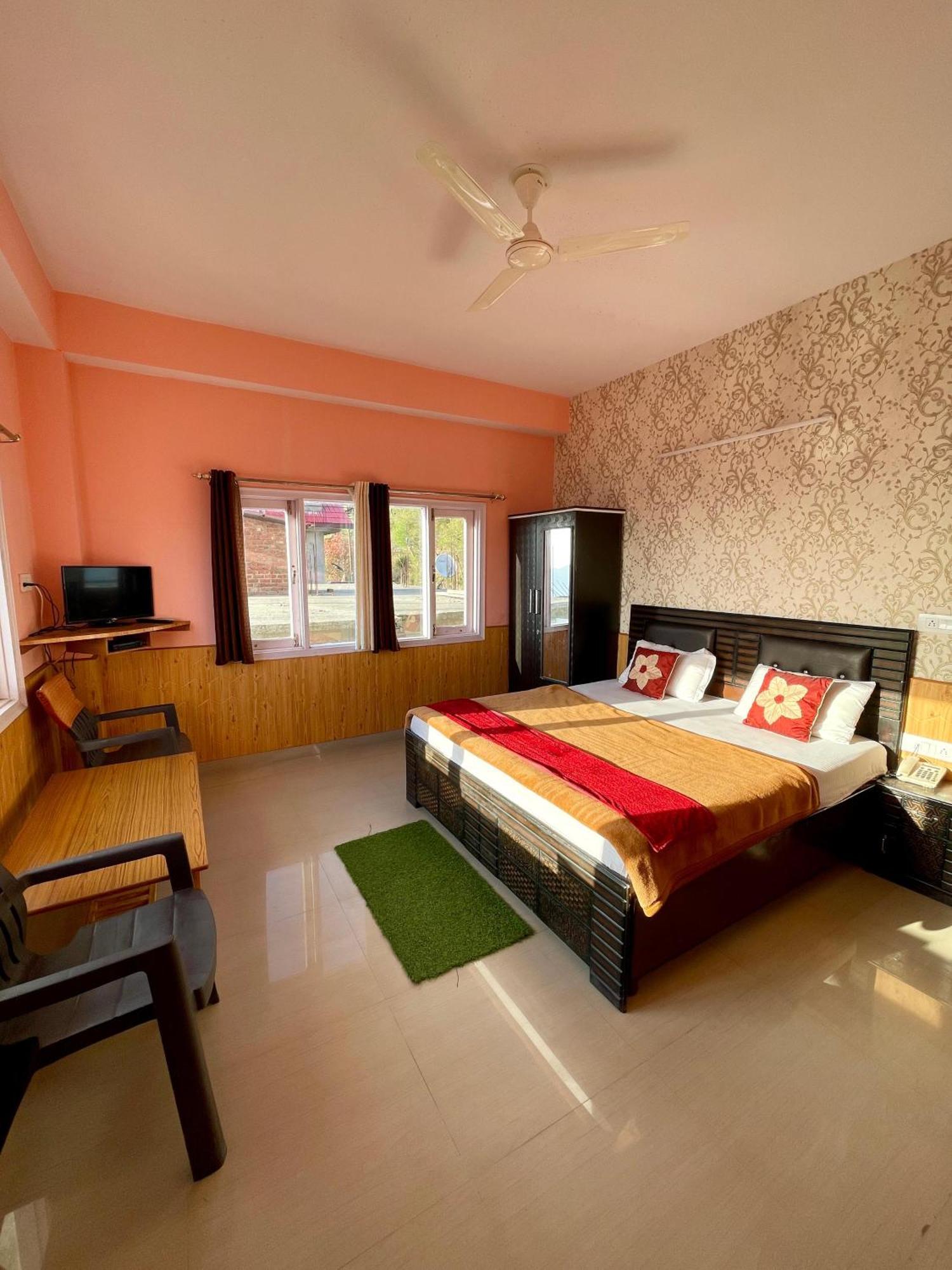 Hills Hotel 3*