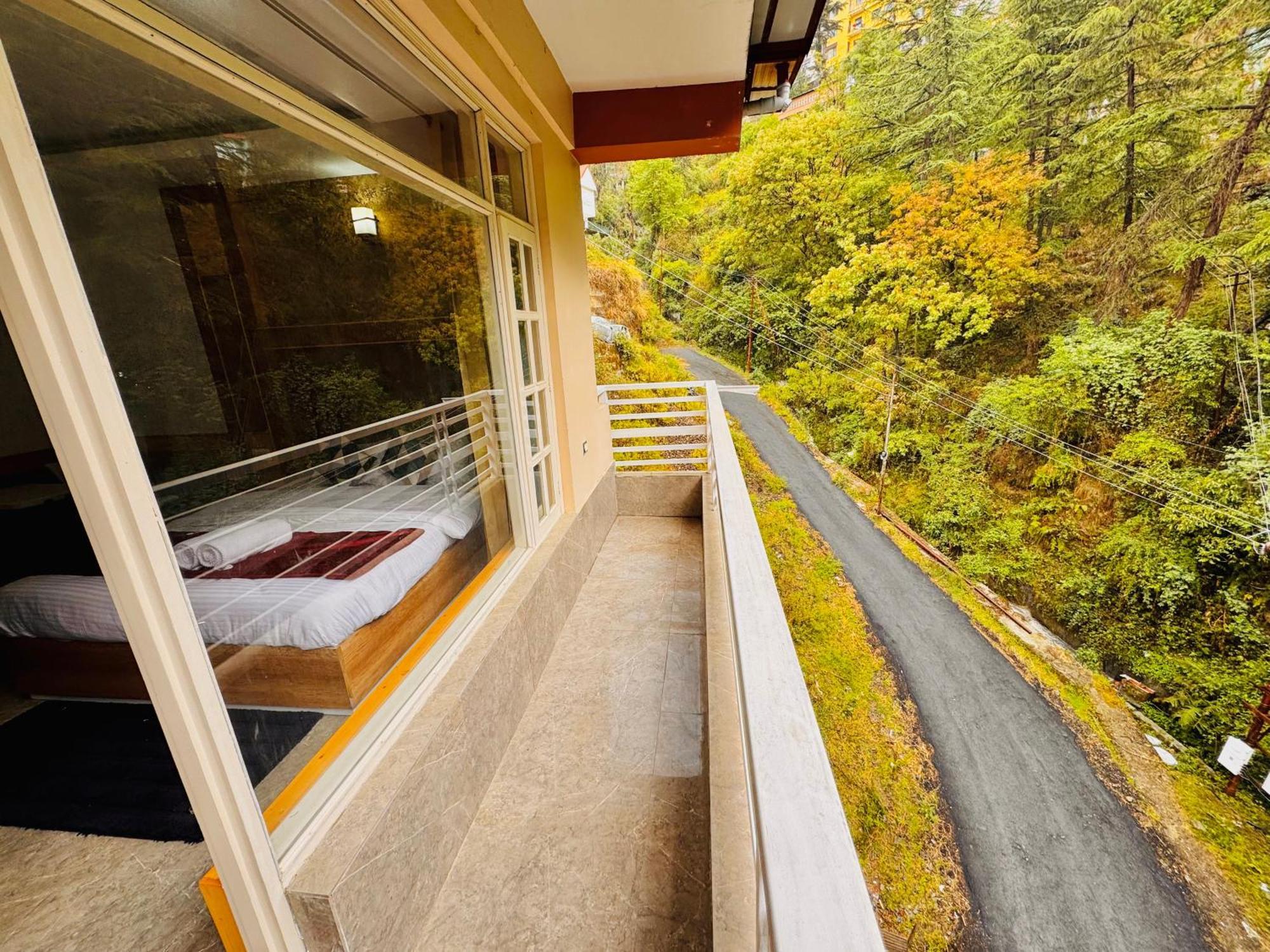 Staynest In Centre - 3 Bhk - Private Parking - Balcony View 4* Shimla