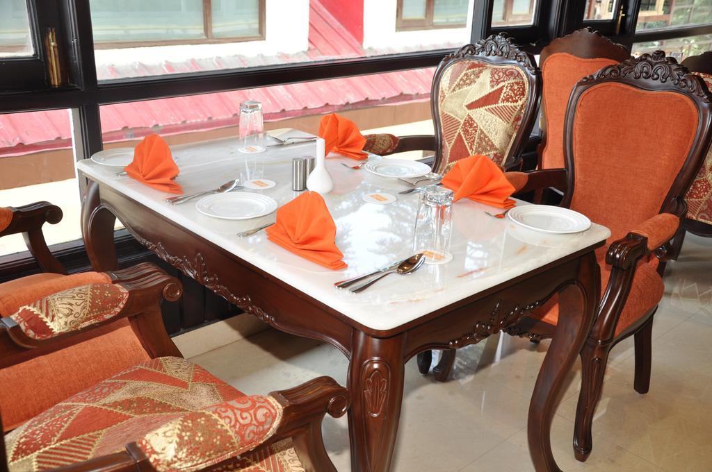 Hotel Southgate 3*