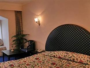 Royal Jardin Whistling Pines Shimla