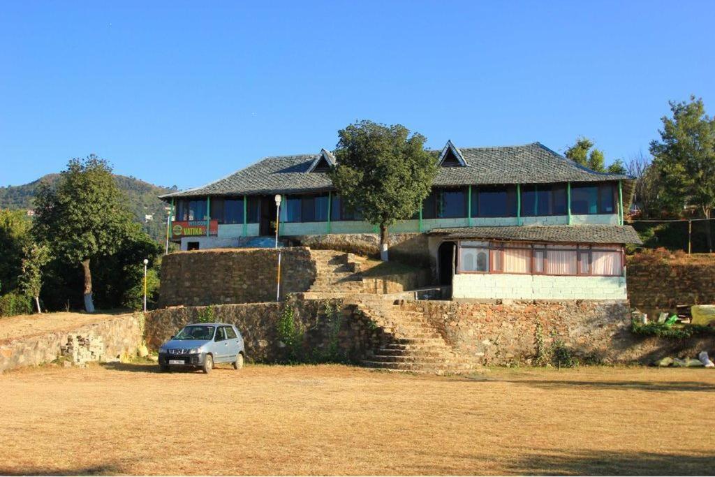 Oyo 43476 Vatika Resort Shimla