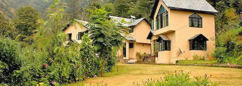Oakwood Hamlet 3*